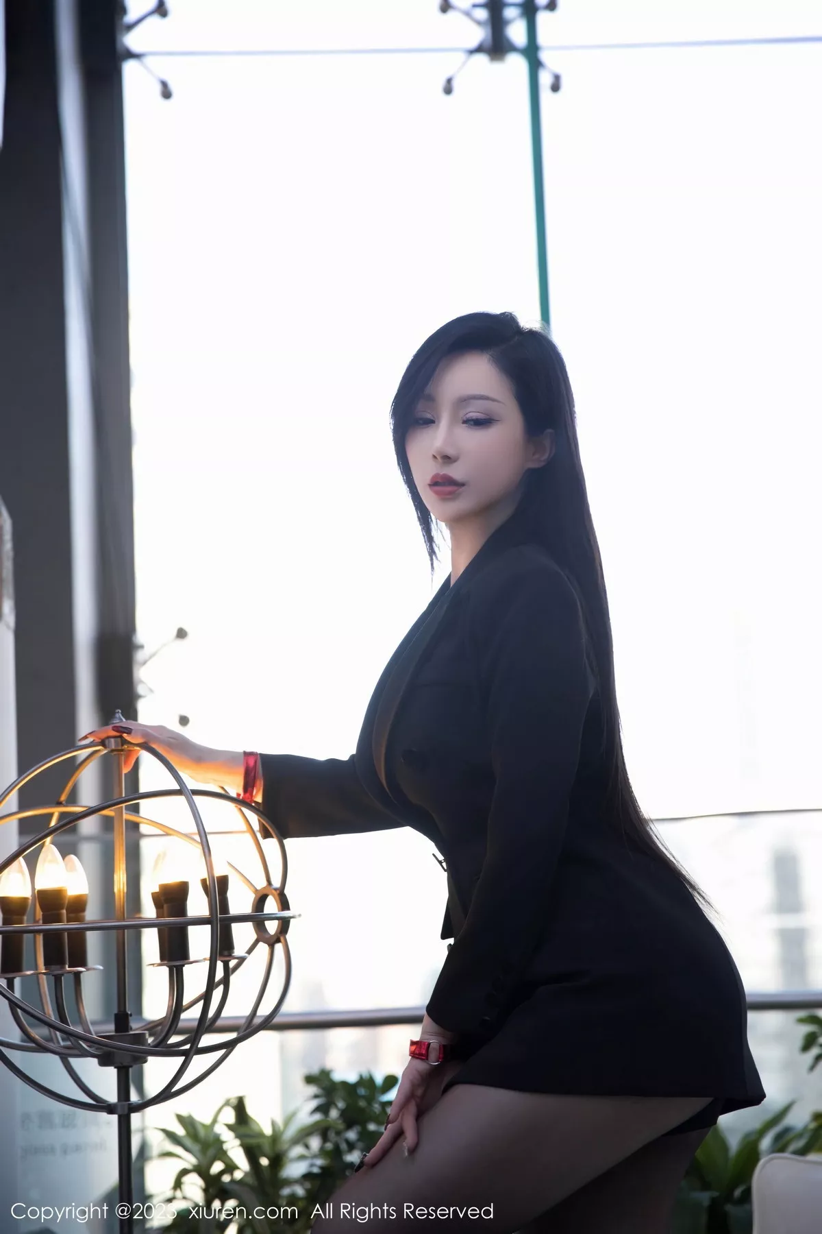 秀人集.com_[XiuRen秀人网]No.6294_新人模特大琪琪Emily脱黑色外衣露红色情趣内衣秀玲珑身段写真95P