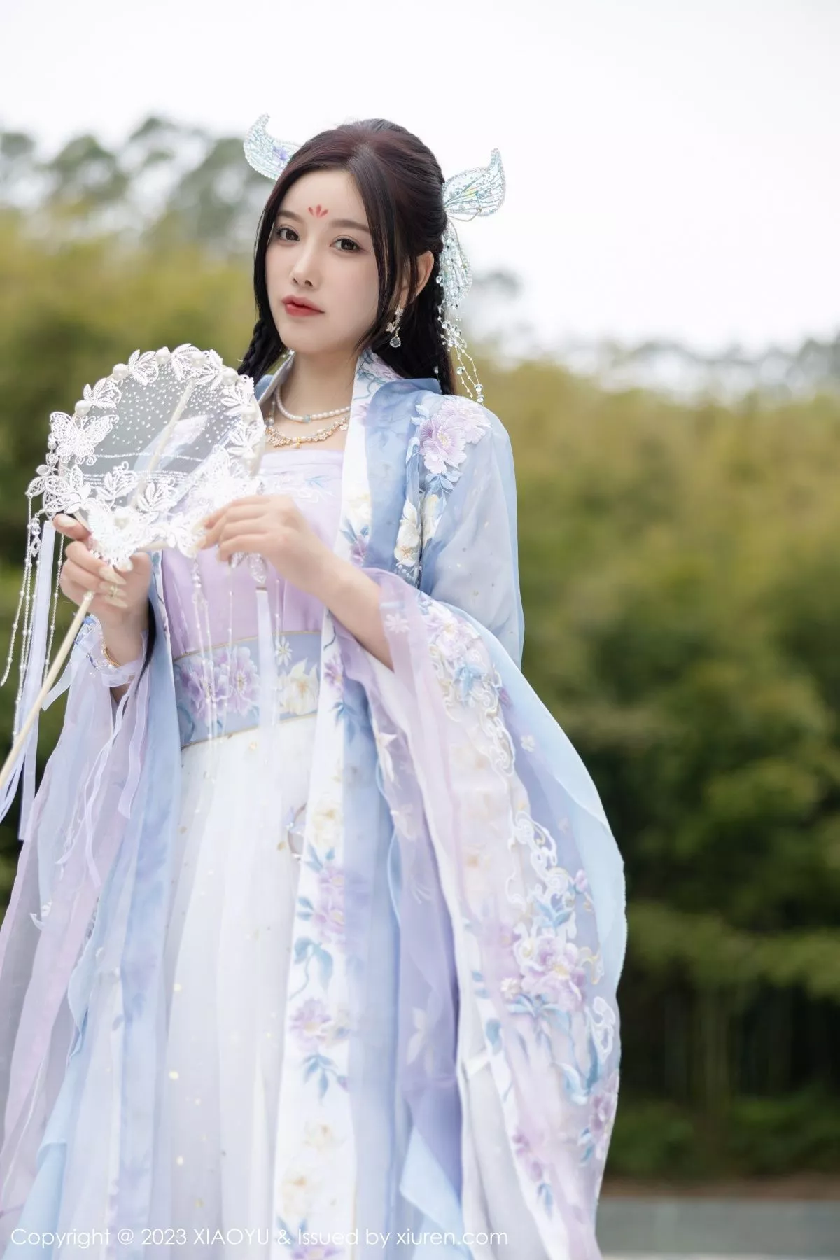 秀人集.com_[XiaoYu画语界]Vol.970_女神杨晨晨Yome脱淡蓝紫色古装服露白色蕾丝内衣完美诱惑写真91P