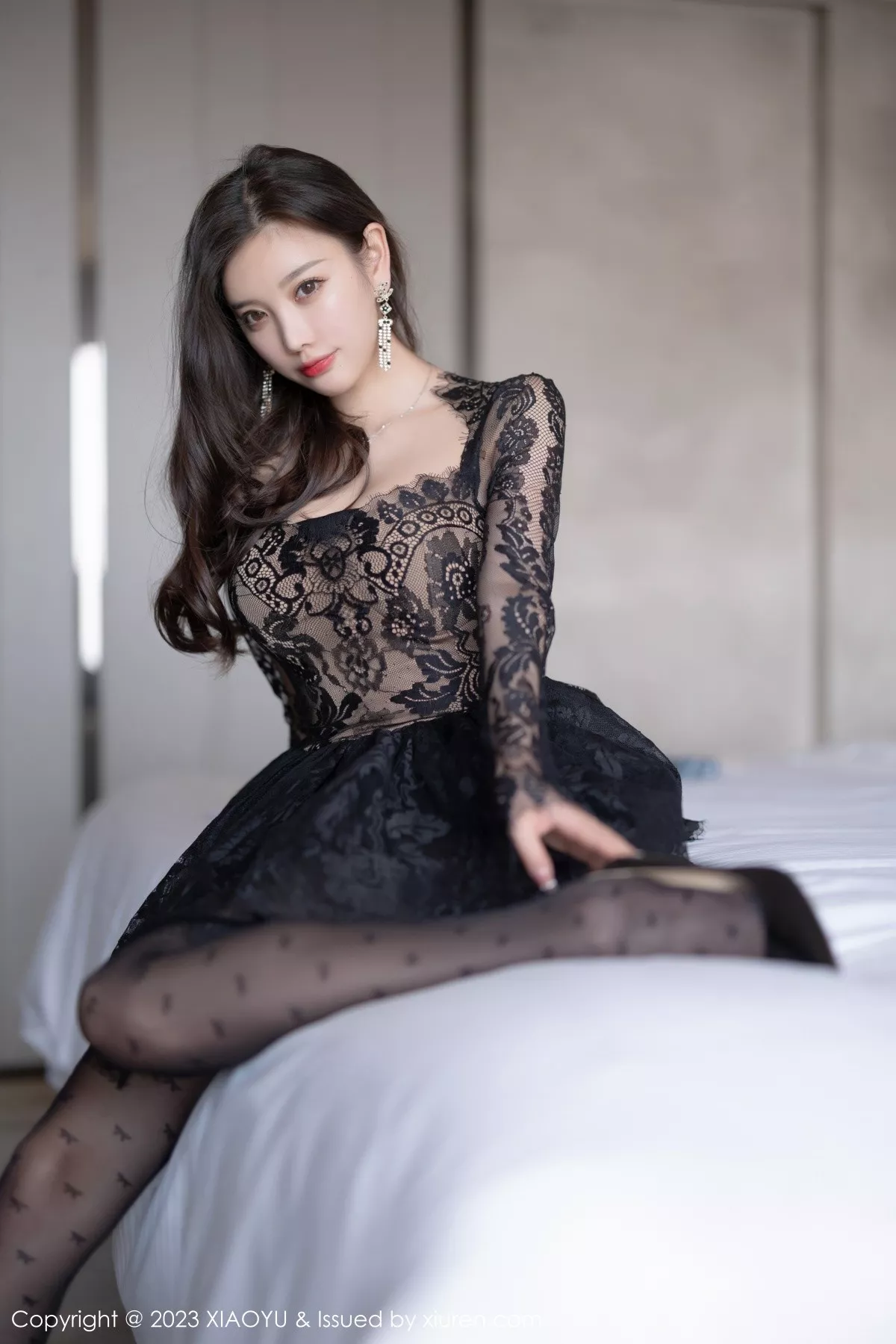 秀人集.com_[XiaoYu画语界]Vol.988_女神杨晨晨Yome性感黑色蕾丝连衣短裙露黑色内衣完美诱惑写真92P