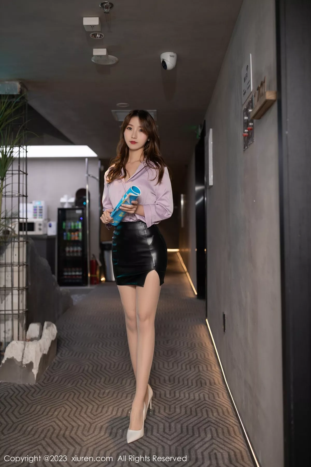 秀人集.com_[XiuRen秀人网]No.6436_模特鱼子酱Fish考试危机主题性感灰上衣配黑短裙迷人诱惑写真82P