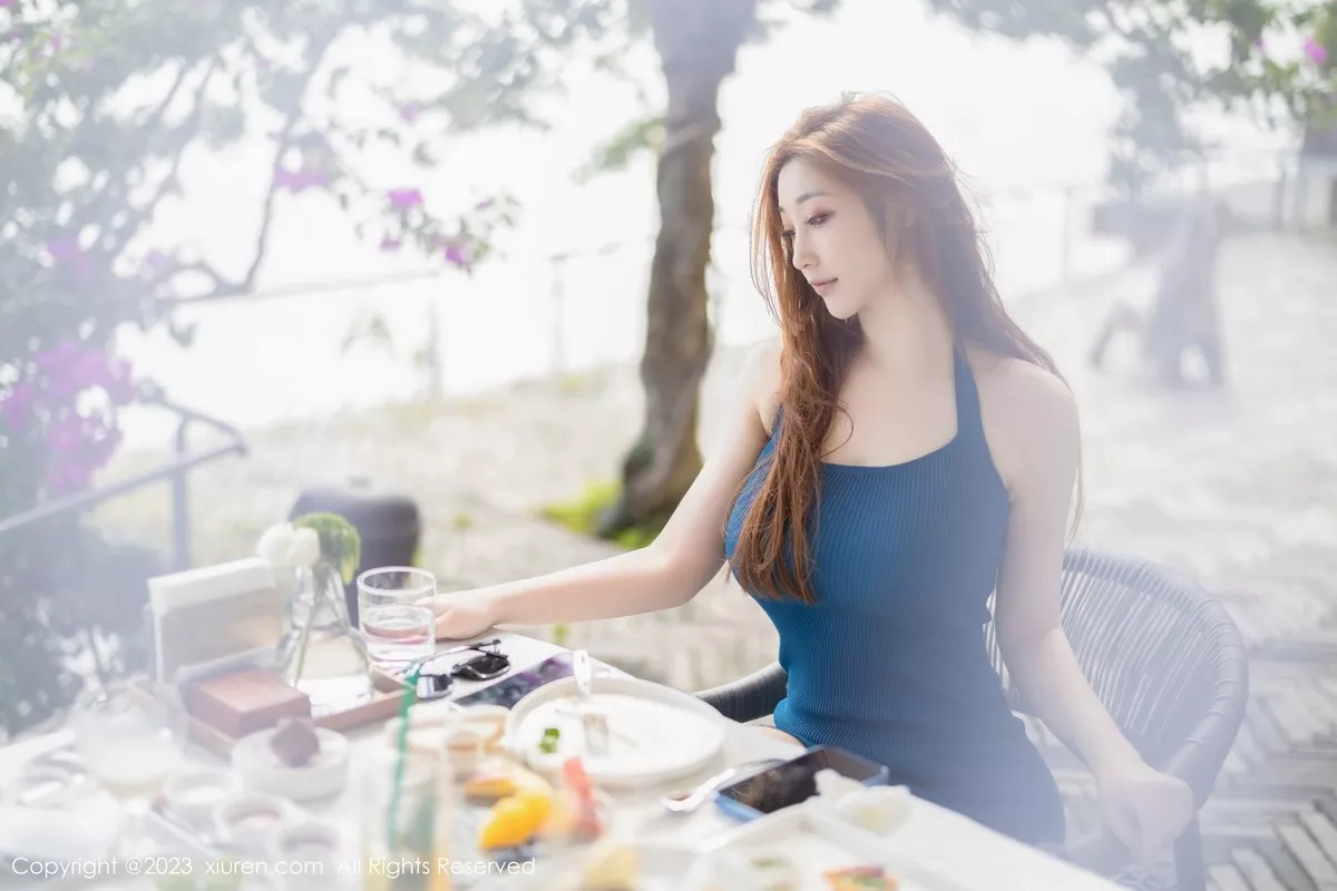 秀人集.com_[XiuRen秀人网]No.6432_女神妲己_Toxic性感蓝色连衣短裙低胸秀完美身材丰腴诱惑写真72P