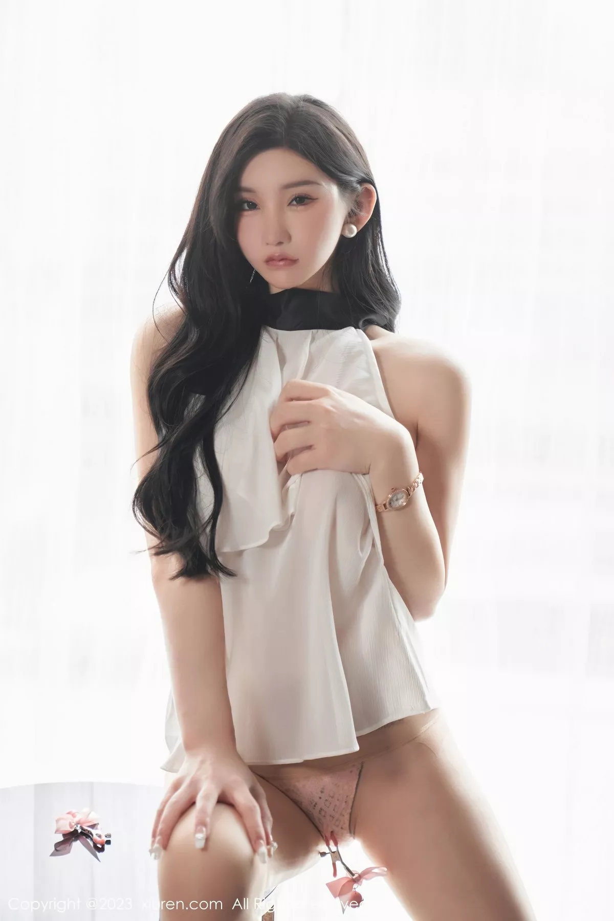 秀人集.com_[XiuRen秀人网]No.6435_女神周于希Sally澳门旅拍白色薄纱服饰配超薄肉丝撩人诱惑写真83P