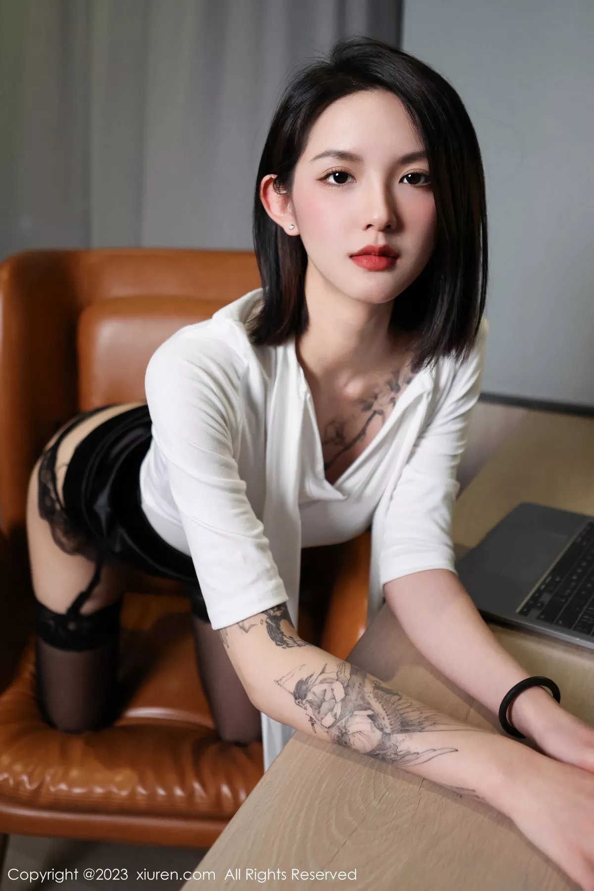 秀人集.com_[XiuRen秀人网]No.6316_模特乔一一性感白T配黑短裙露黑色蕾丝内衣秀完美身材诱惑写真79P