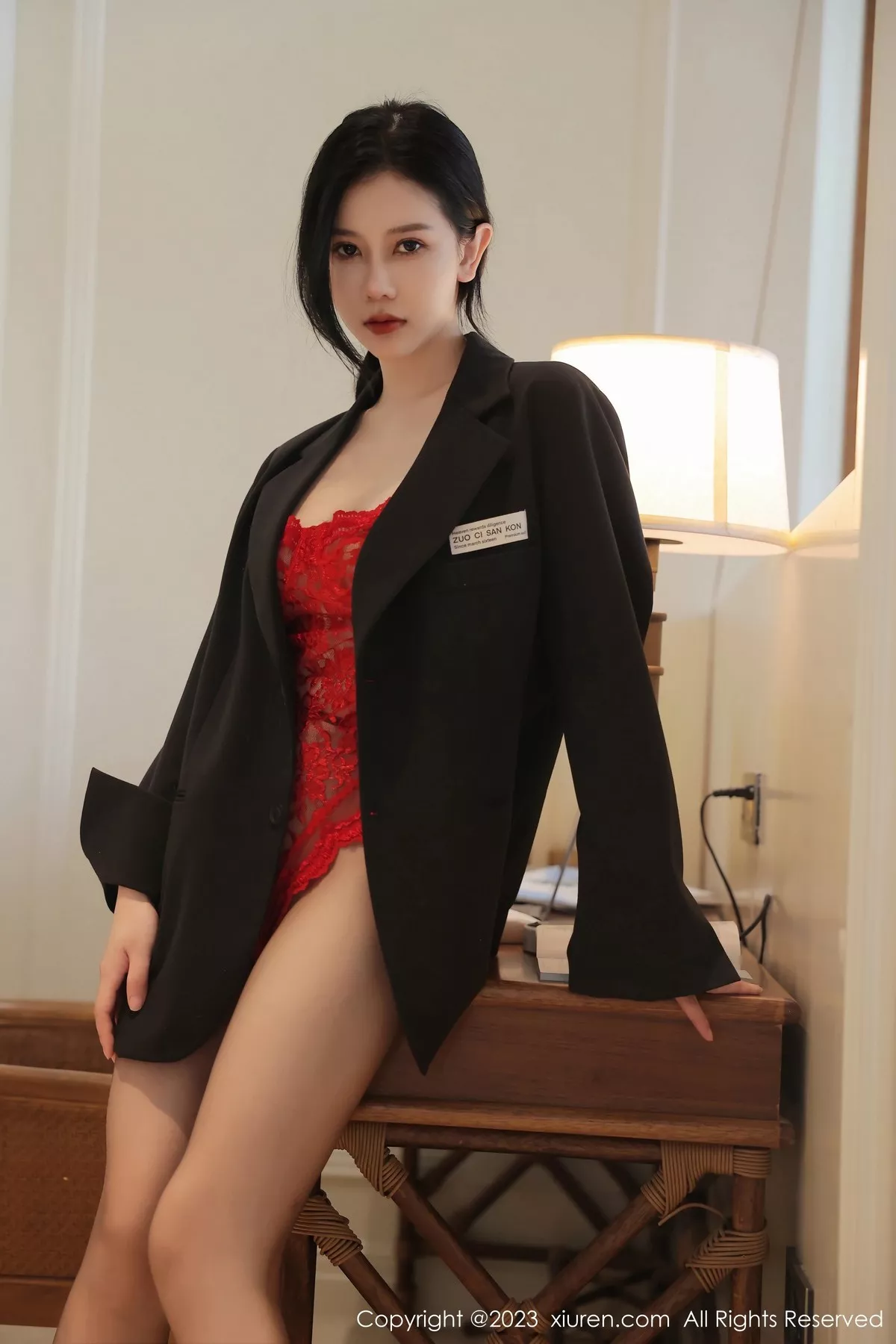 秀人集.com_[XiuRen秀人网]No.6475_模特尹甜甜性感红色蕾丝情趣服配超薄黑丝秀完美身材诱惑写真69P