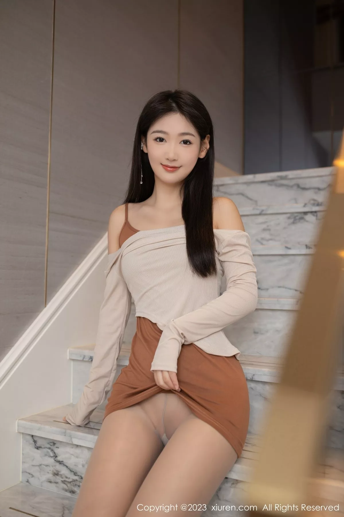 秀人集.com_[XiuRen秀人网]No.6481_模特唐安琪女友回家主题浅色上衣配超薄无内肉丝迷人诱惑写真82P