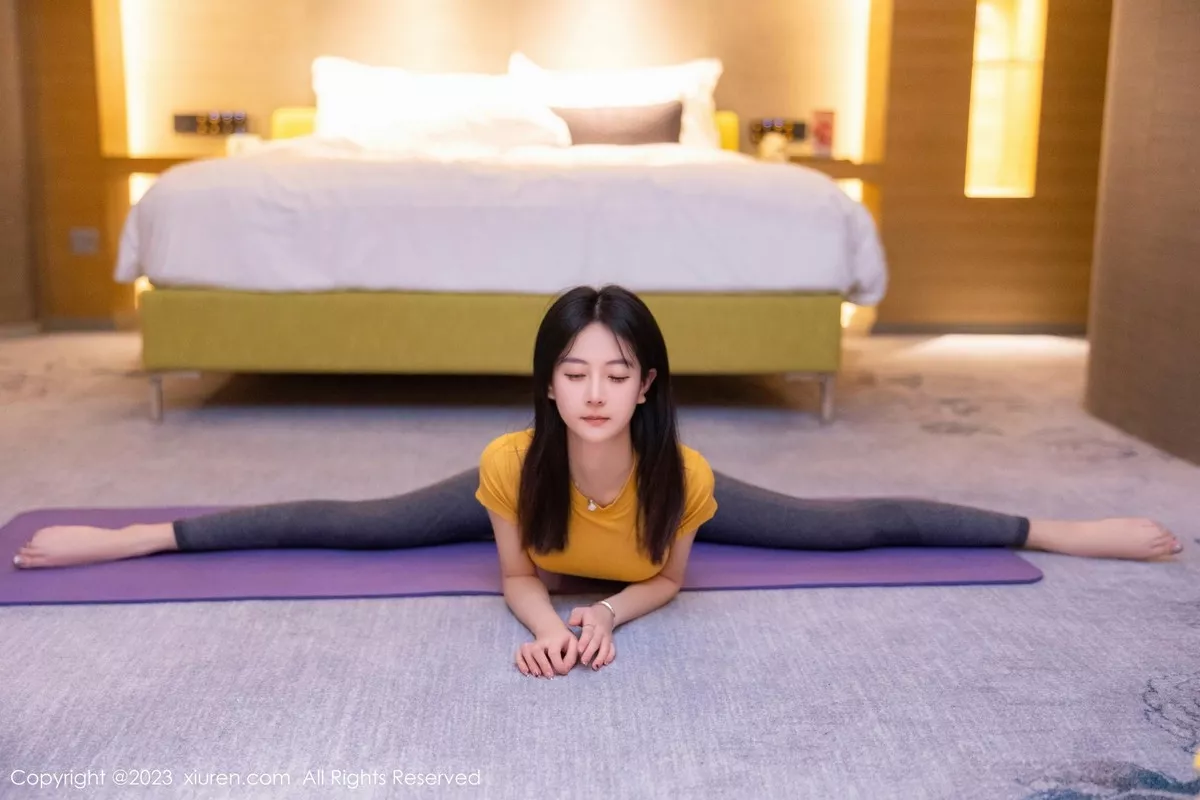 秀人集.com_[XiuRen秀人网]No.6488_模特谢小蒽瑜伽运动主题黄色上衣配深灰紧身长裤撩人诱惑写真86P