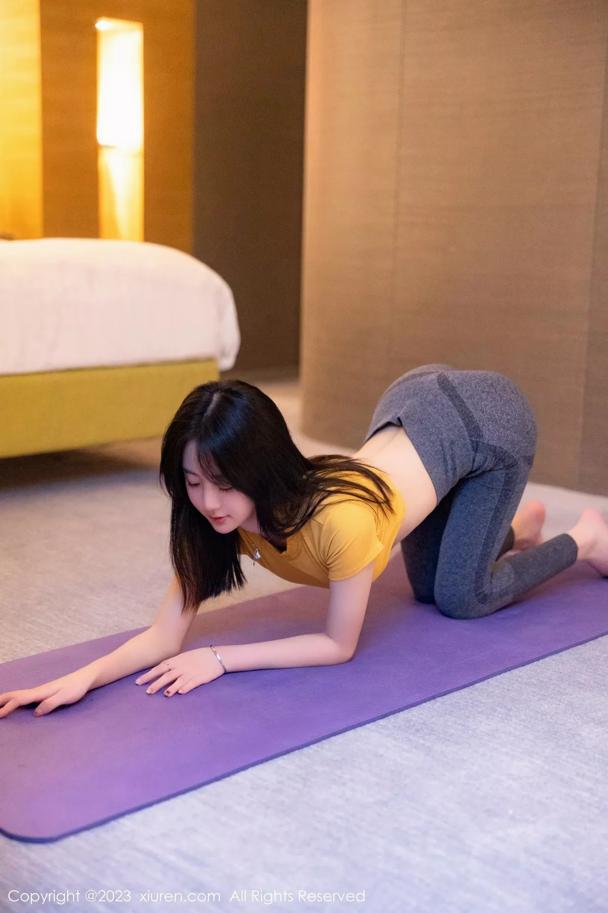 秀人集.com_[XiuRen秀人网]No.6488_模特谢小蒽瑜伽运动主题黄色上衣配深灰紧身长裤撩人诱惑写真86P