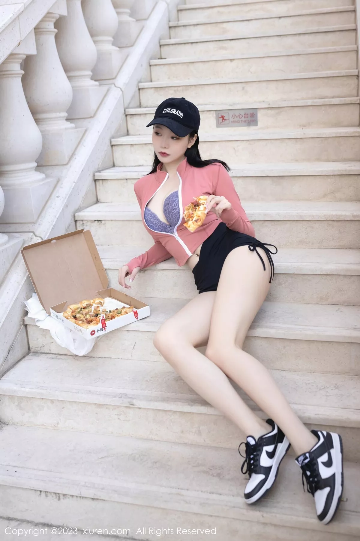 秀人集.com_[XiuRen秀人网]No.6487_模特安然anran粉色运动上衣配黑短裙半脱露蕾丝内衣诱惑写真82P