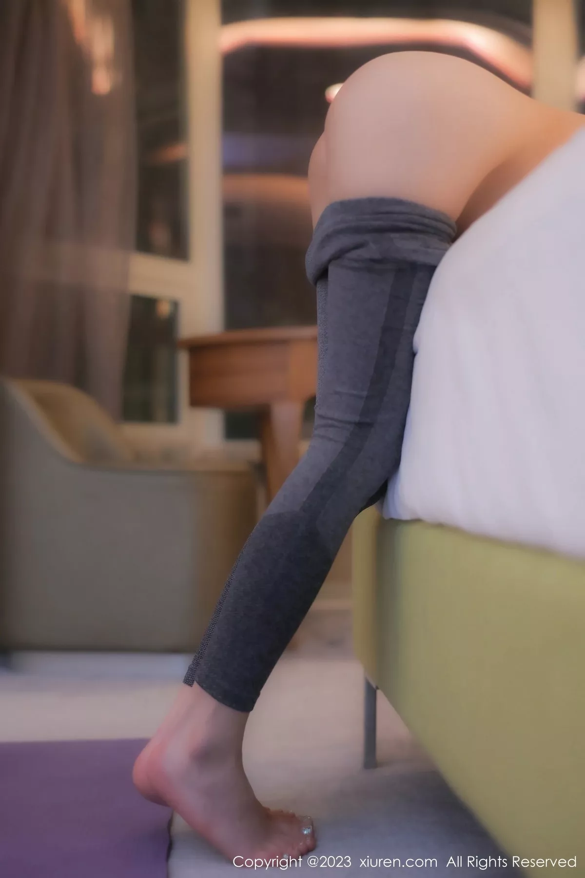 秀人集.com_[XiuRen秀人网]No.6488_模特谢小蒽瑜伽运动主题黄色上衣配深灰紧身长裤撩人诱惑写真86P