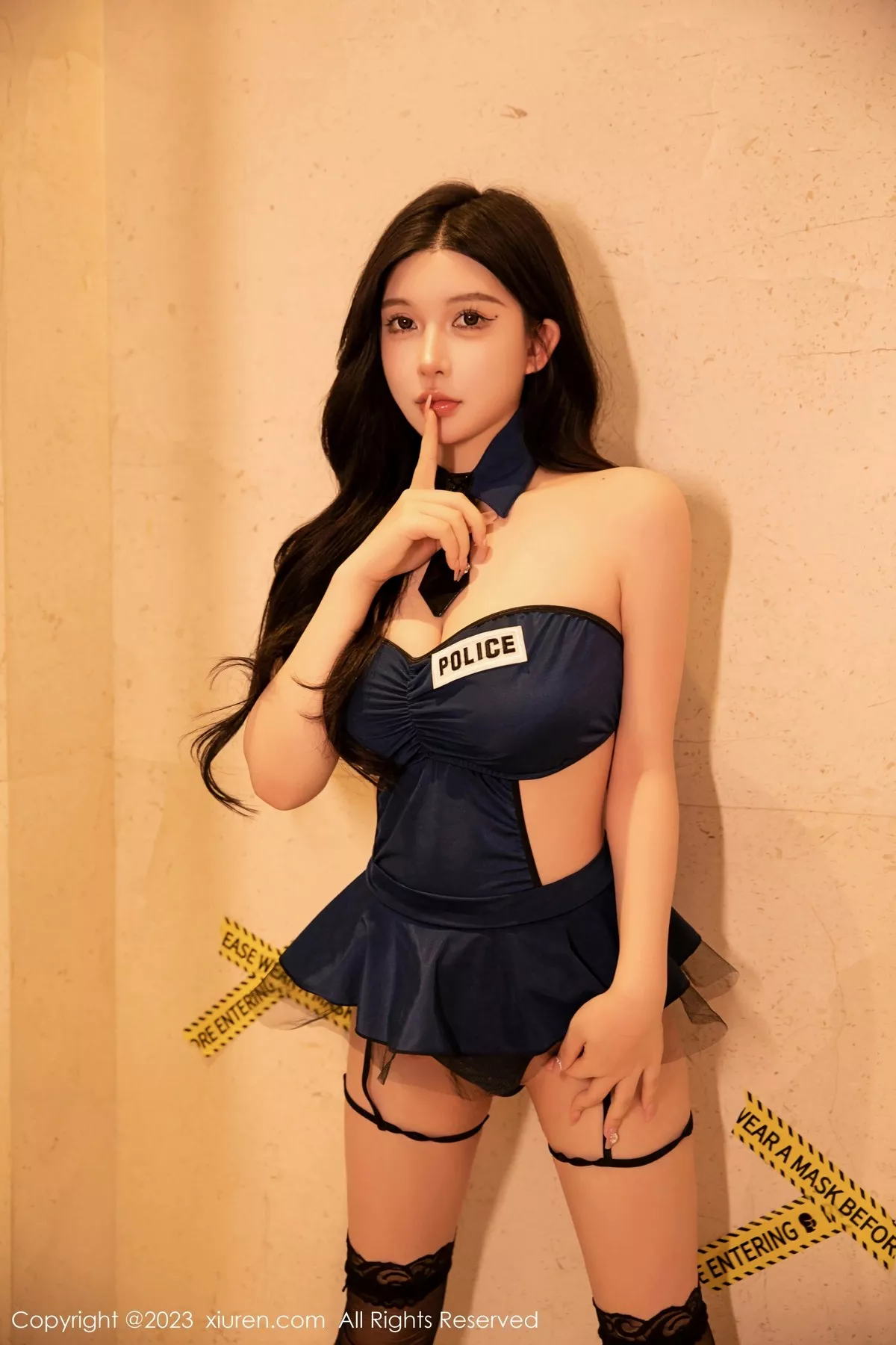 秀人集.com_[XiuRen秀人网]No.6507_模特林珊珊黑色情趣警察制服配黑丝袜秀翘臀美腿撩人诱惑写真88P