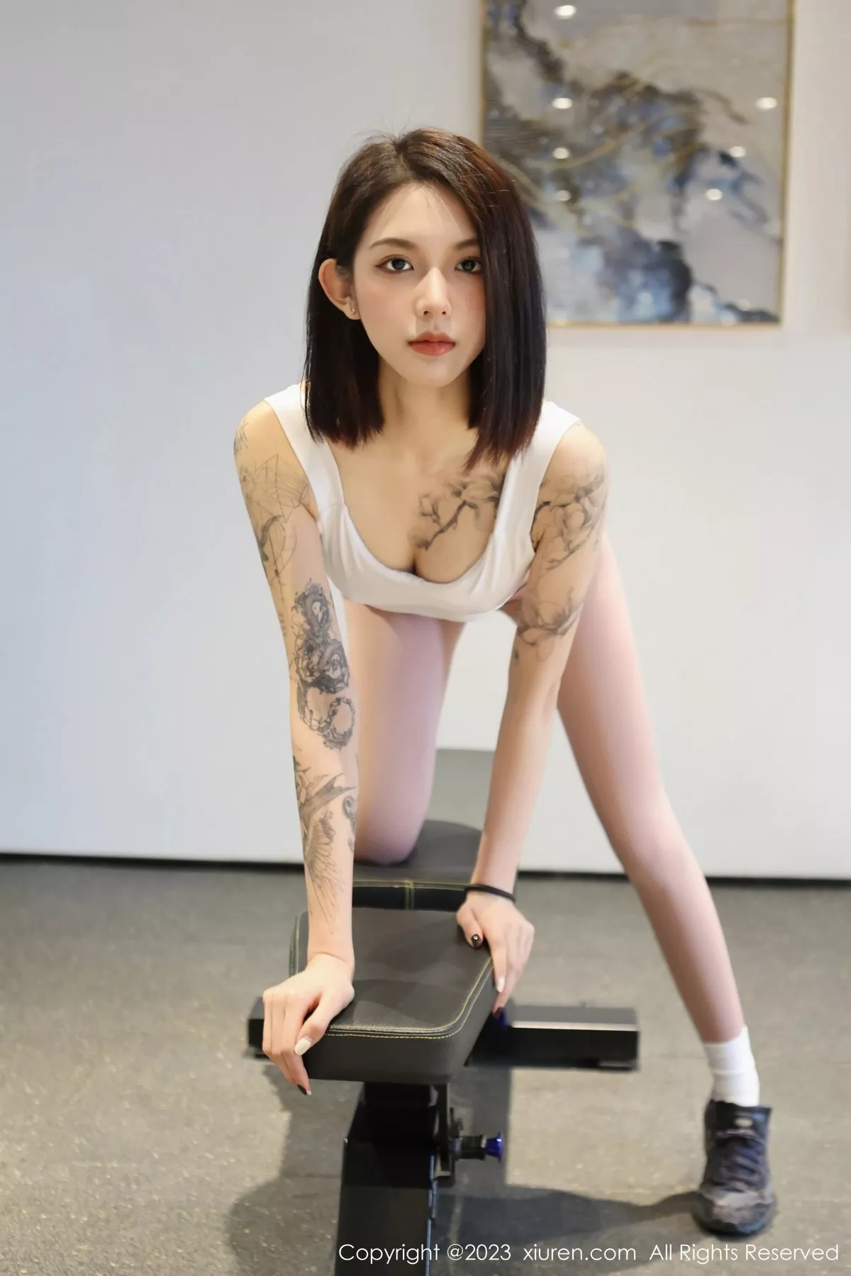 秀人集.com_[XiuRen秀人网]No.6506_模特乔一一健身场景性感白色运动内衣配淡红丝袜撩人诱惑写真82P