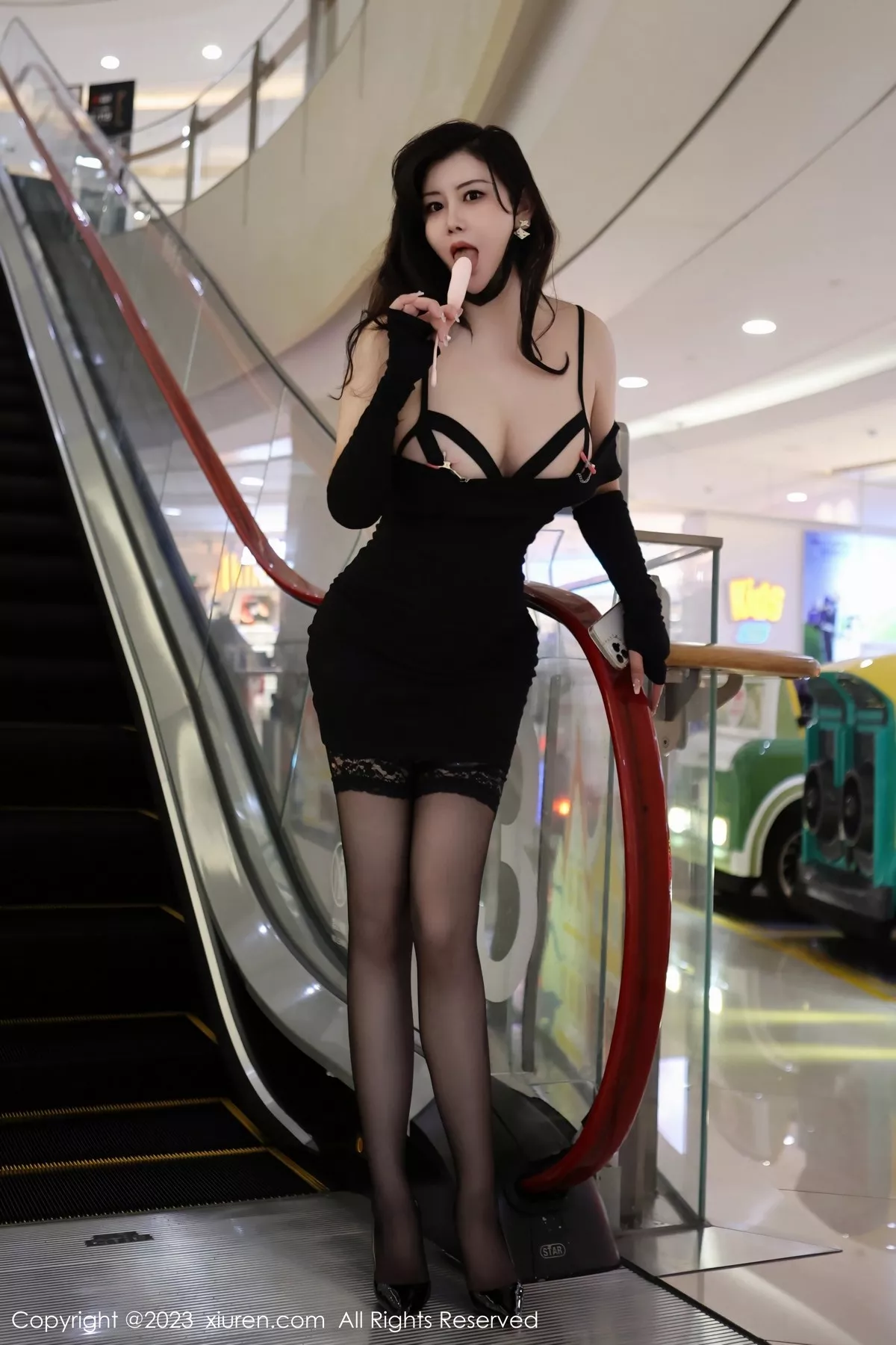 秀人集.com_[XiuRen秀人网]No.6515_模特王婉悠Queen性感黑色情趣内衣配蕾丝袜秀惹火身材诱惑写真80P