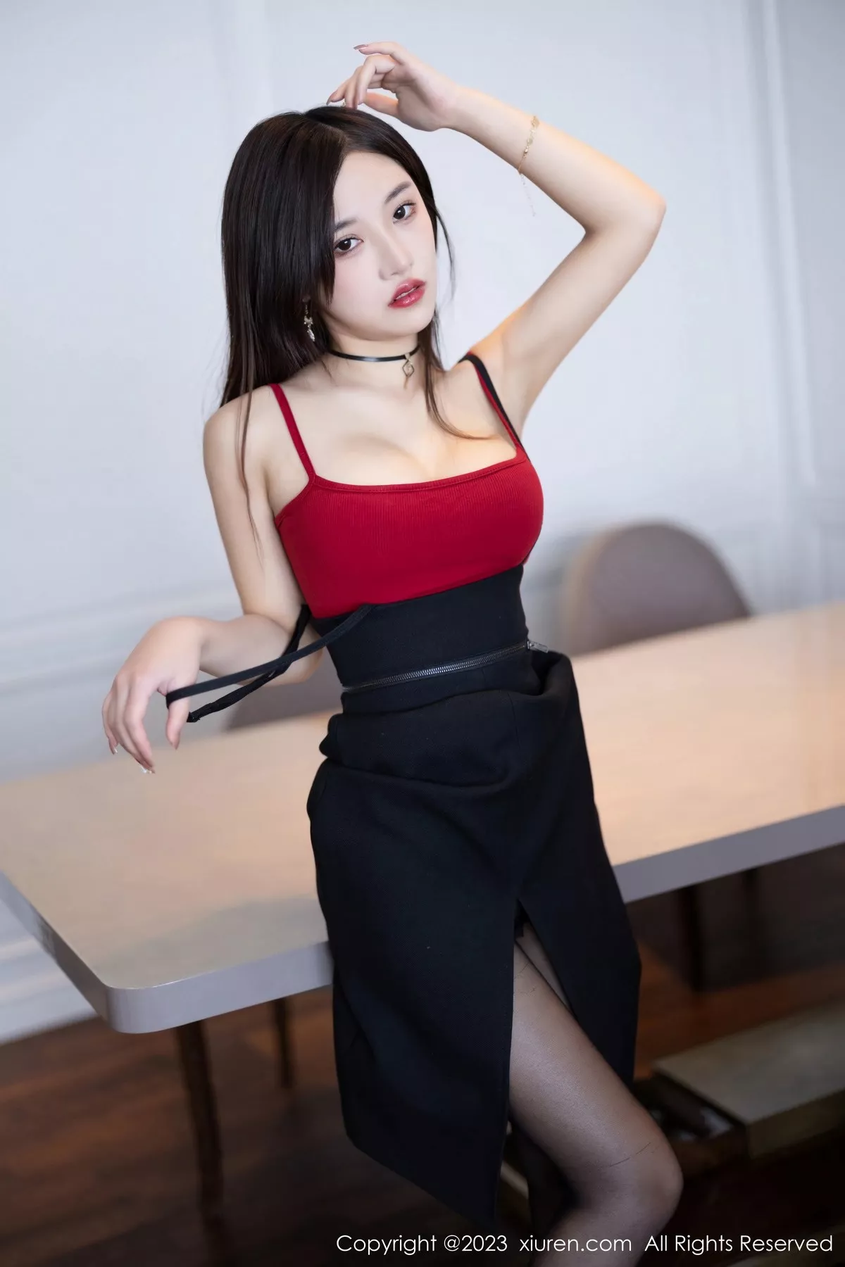 秀人集.com_[XiuRen秀人网]No.6523_模特妙可可Cheese红色吊带露黑色情趣内衣配超薄黑丝诱惑写真81P