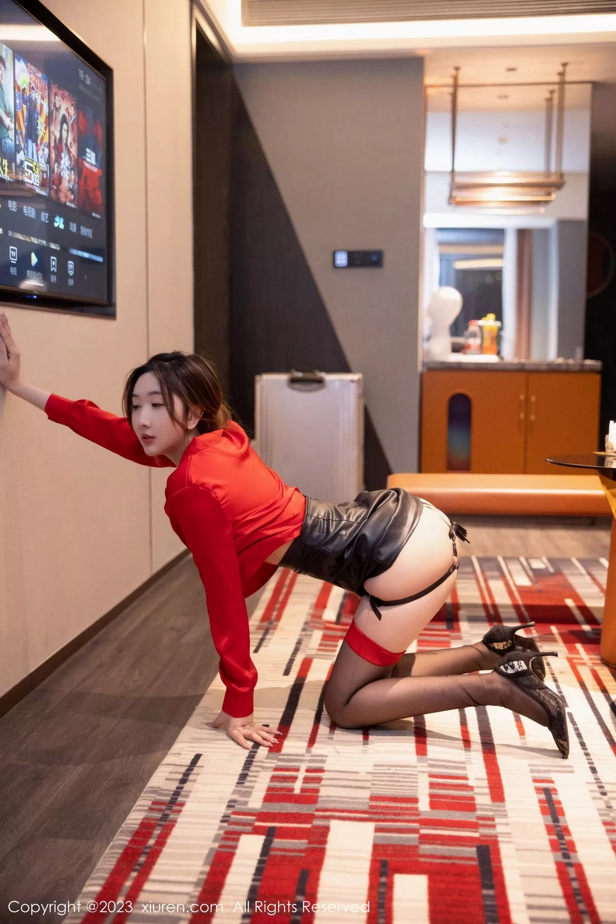 秀人集.com_[XiuRen秀人网]No.6529_模特江真真红色上衣配黑色短裙露花式内衣秀丰满身材诱惑写真88P