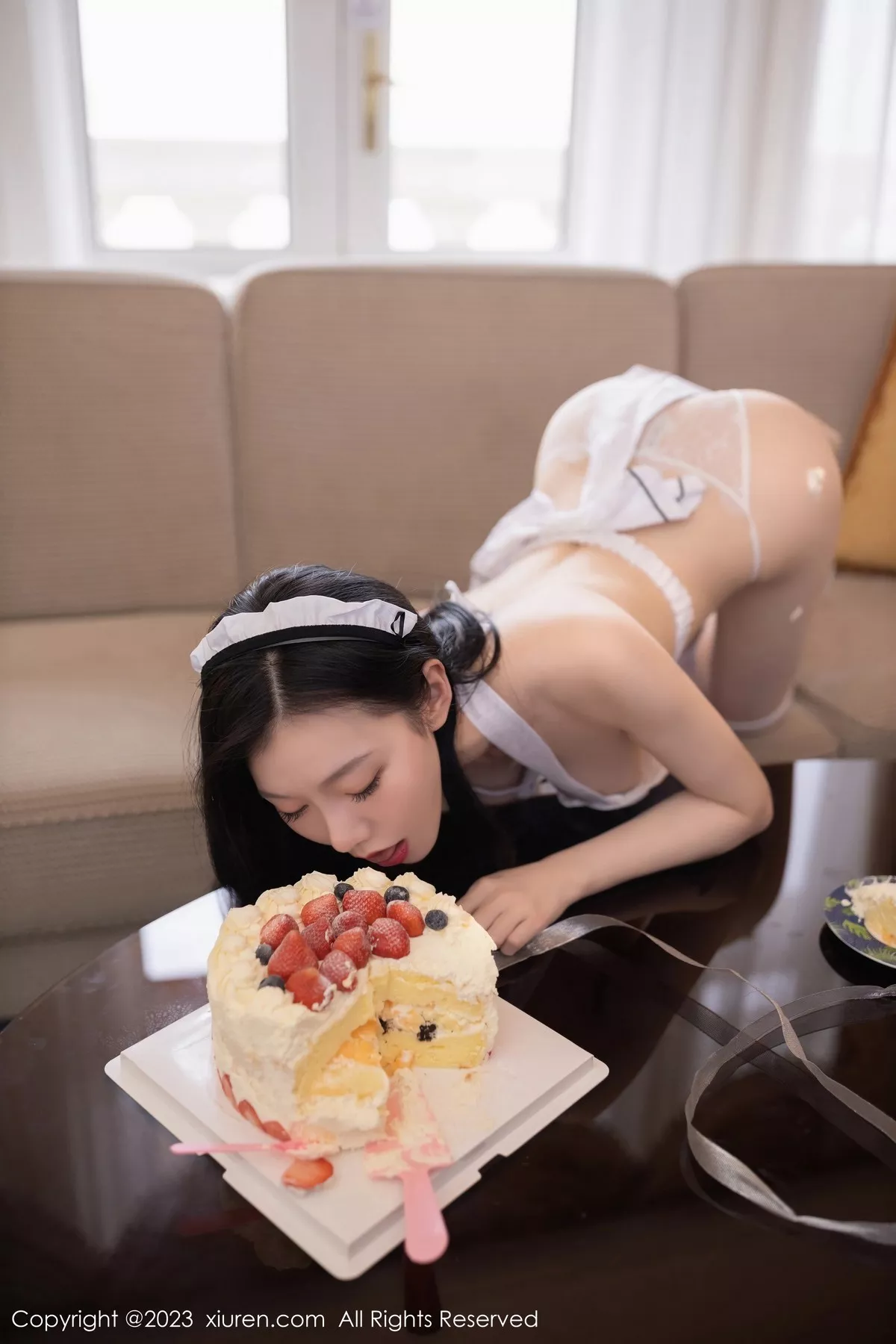 秀人集.com_[XiuRen秀人网]No.6556_模特安然anran性感白色女仆服饰配白丝袜秀曼妙身姿诱惑写真82P
