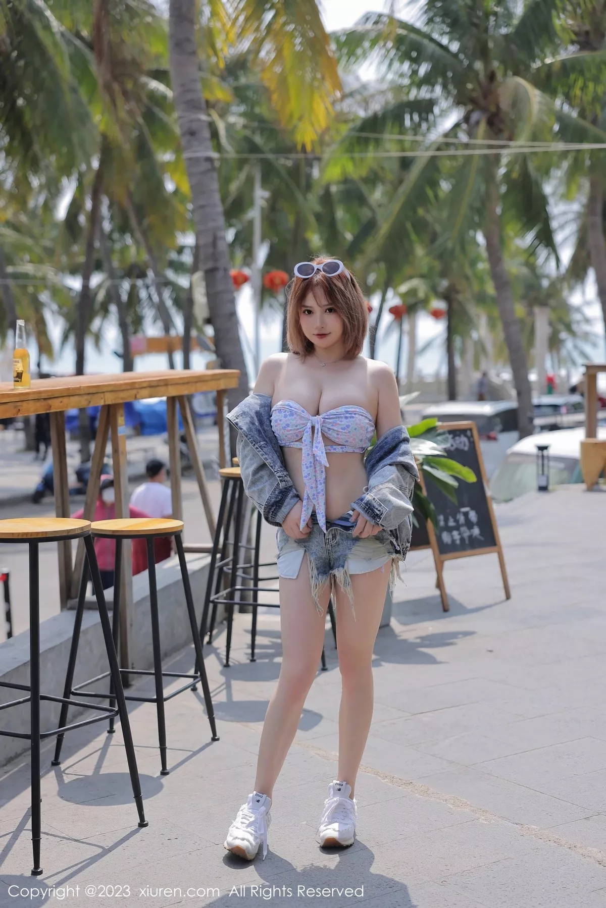 秀人集.com_[XiuRen秀人网]No.6551_模特养乐多DoDo户外紫色比基尼服+私房蕾丝内衣完美诱惑写真56P