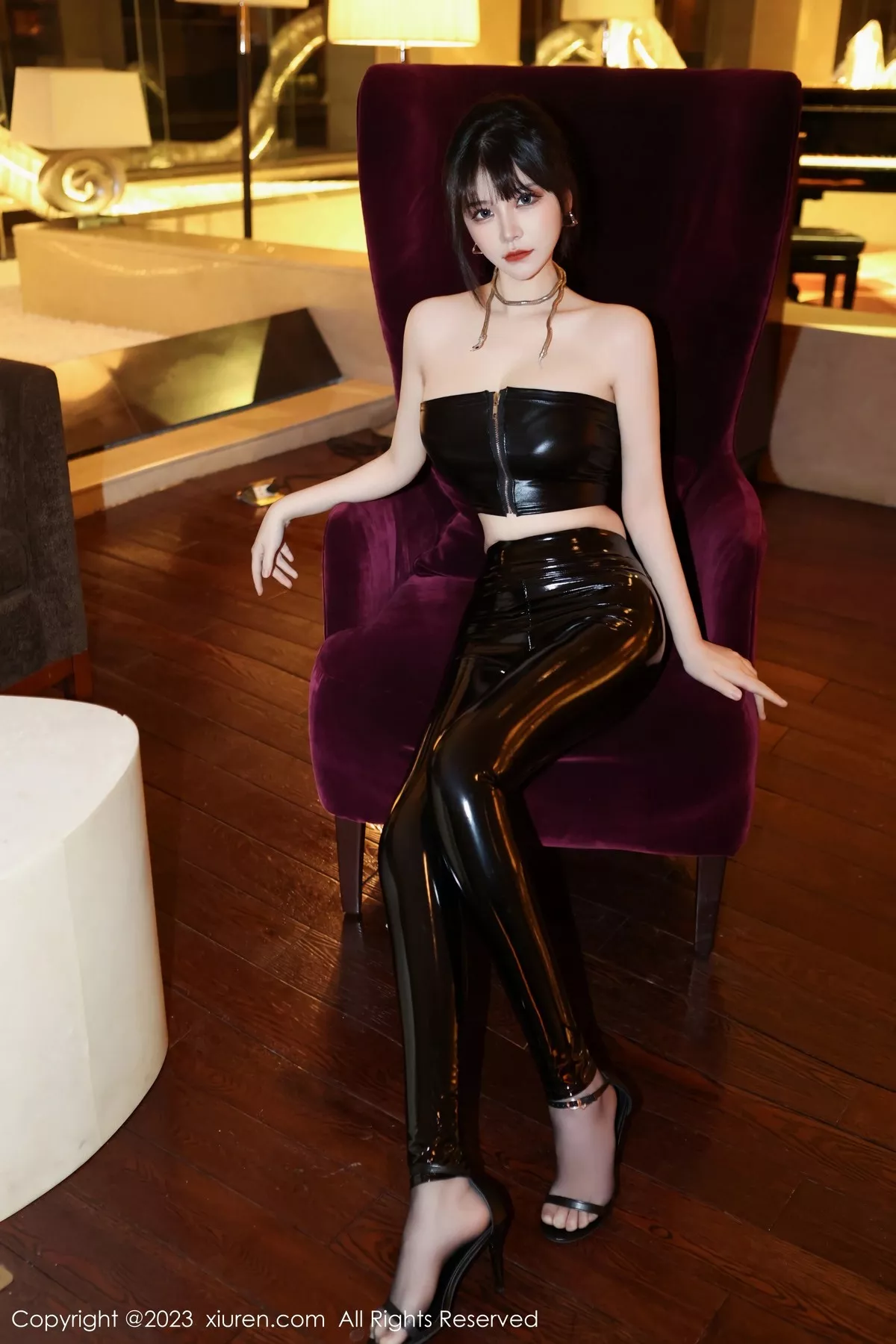 秀人集.com_[XiuRen秀人网]No.6562_模特桃桃子性感黑色皮质服饰配超薄黑丝秀曼妙身姿诱惑写真81P