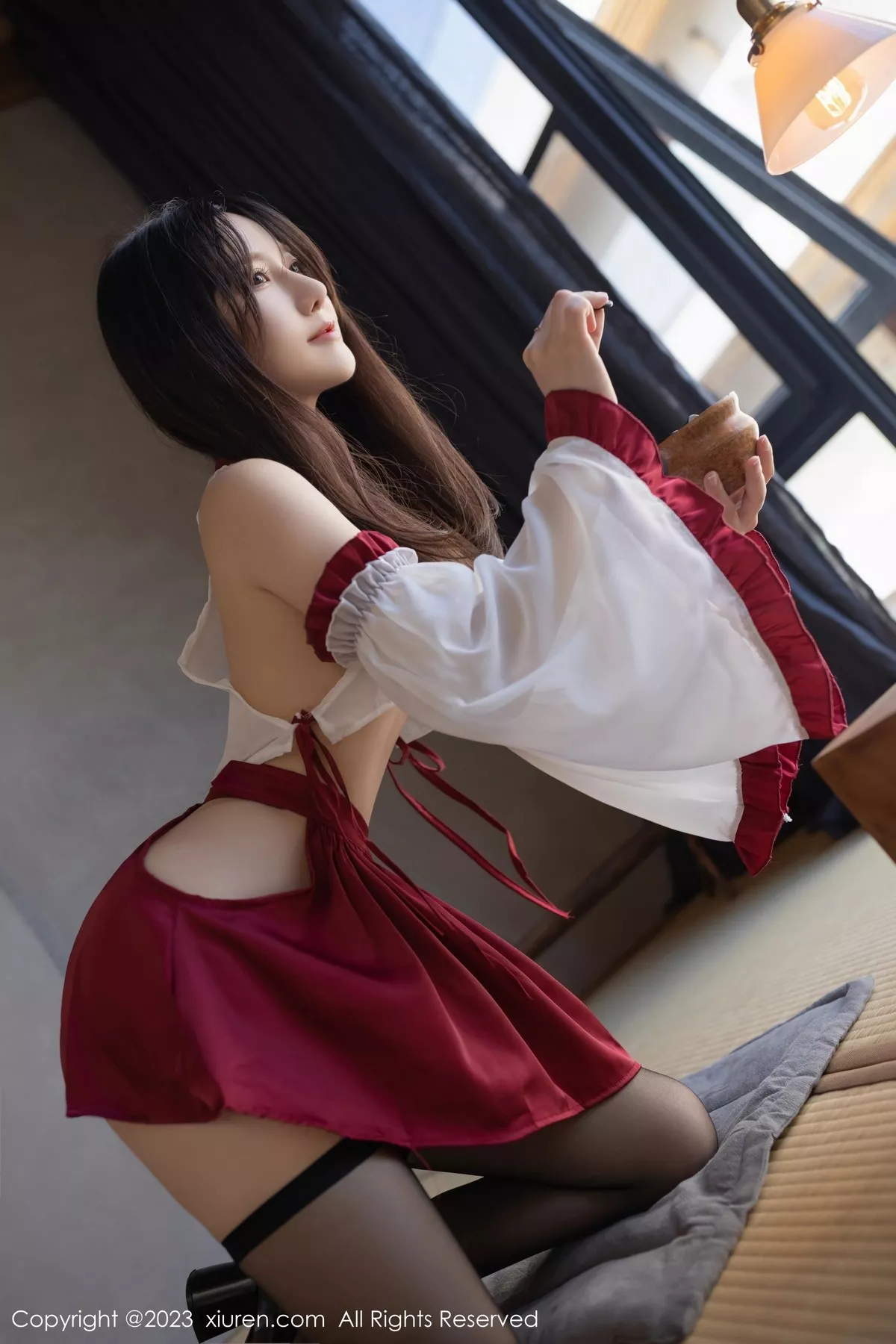 秀人集.com_[XiuRen秀人网]No.6579_模特鱼子酱Fish性感白色上衣配红短裙秀翘臀美腿完美诱惑写真81P