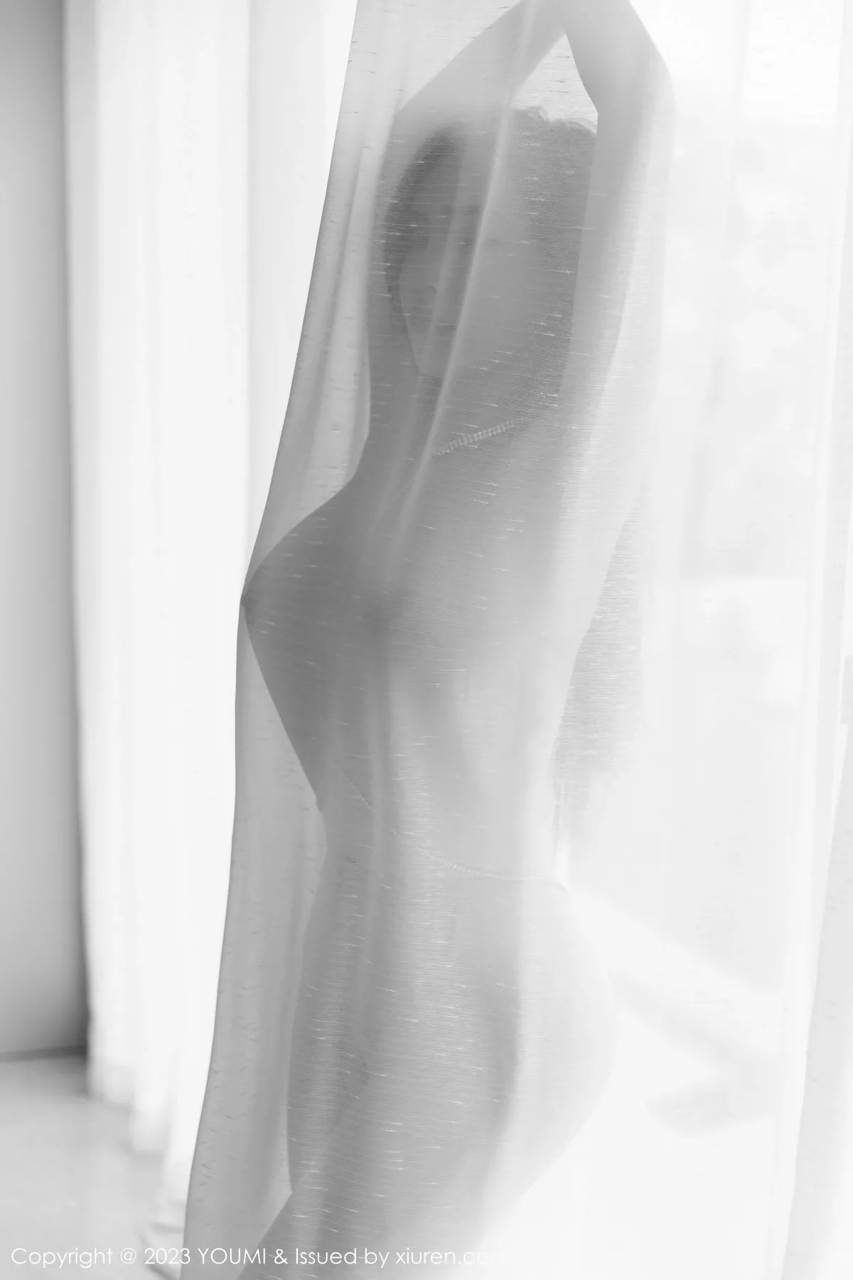 秀人集.com_[YouMi尤蜜荟]Vol.926_女神Carol周妍希暗红色轻透薄纱吊带裙秀丰满身材惹火诱惑写真95P