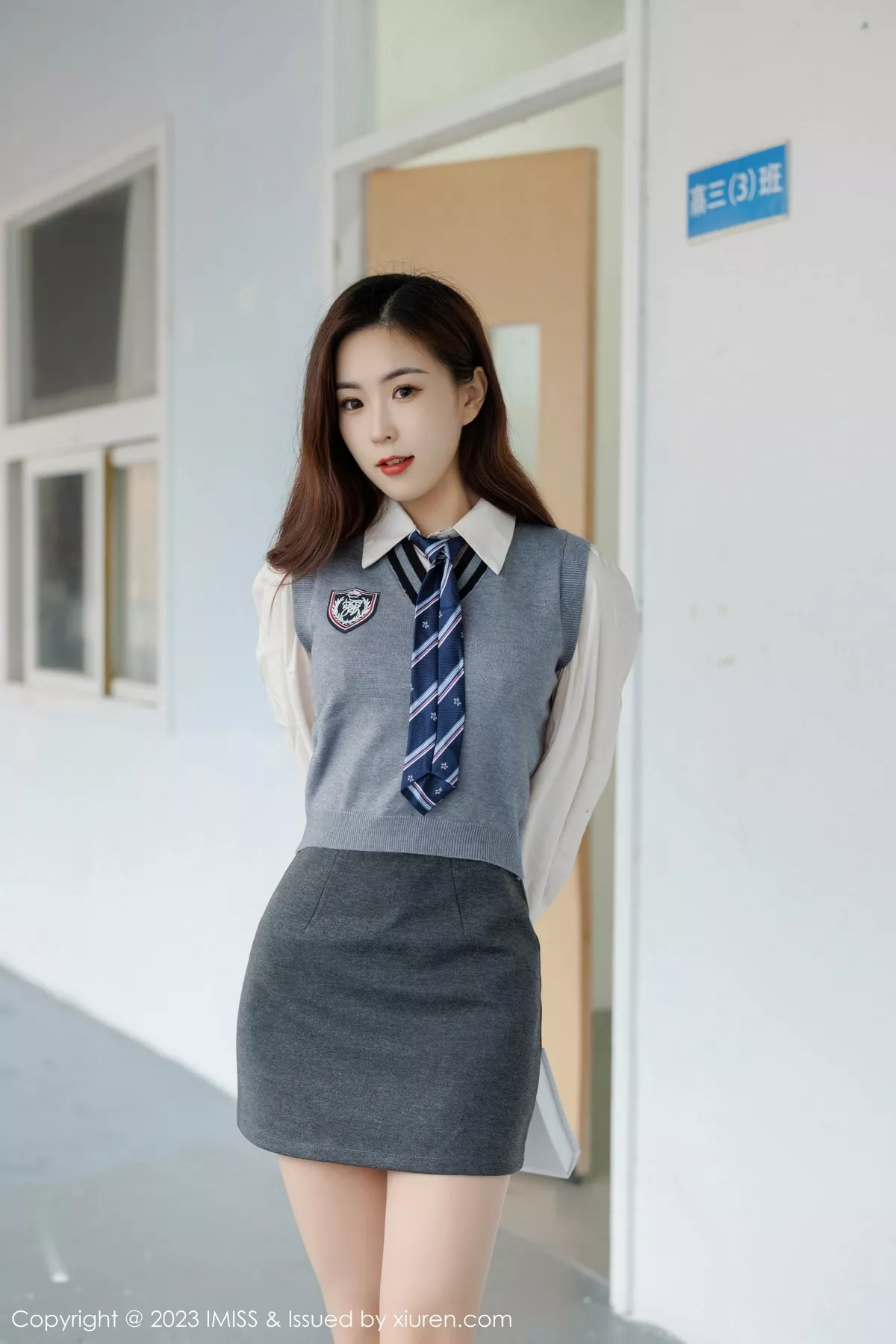 秀人集.com_[IMISS爱蜜社]Vol.730_模特杨紫嫣candy学姐装扮露白色蕾丝内衣配开档肉丝诱惑写真69P