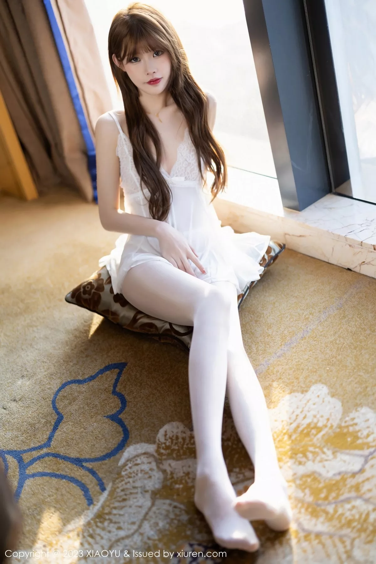 秀人集.com_[XiaoYu画语界]Vol.1008_模特77qiqi性感黑色服饰配黑丝吊袜+白色蕾丝情趣睡裙诱惑写真60P