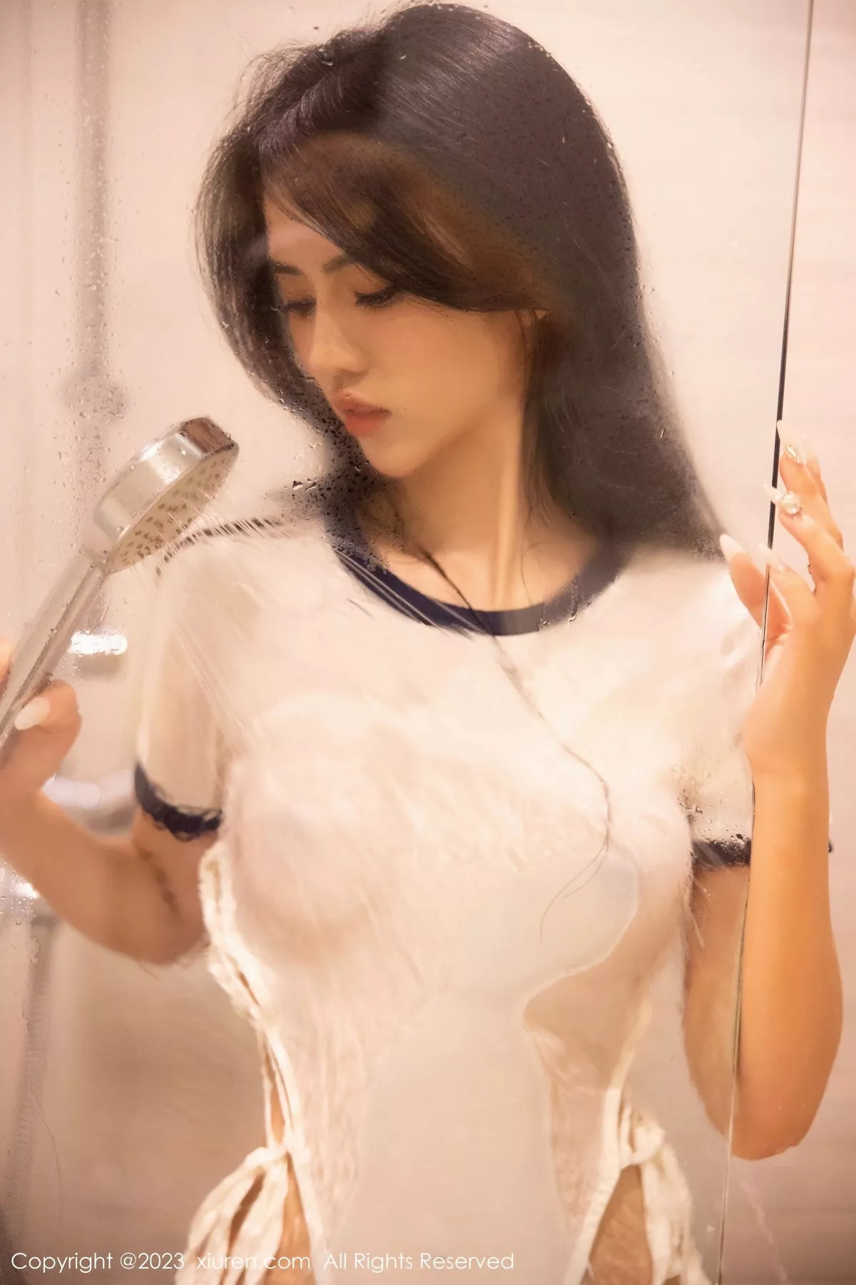 秀人集.com_[XiuRen秀人网]No.6584_模特浅浅Danny白色轻透情趣服饰配白丝袜秀曼妙身姿诱惑写真58P