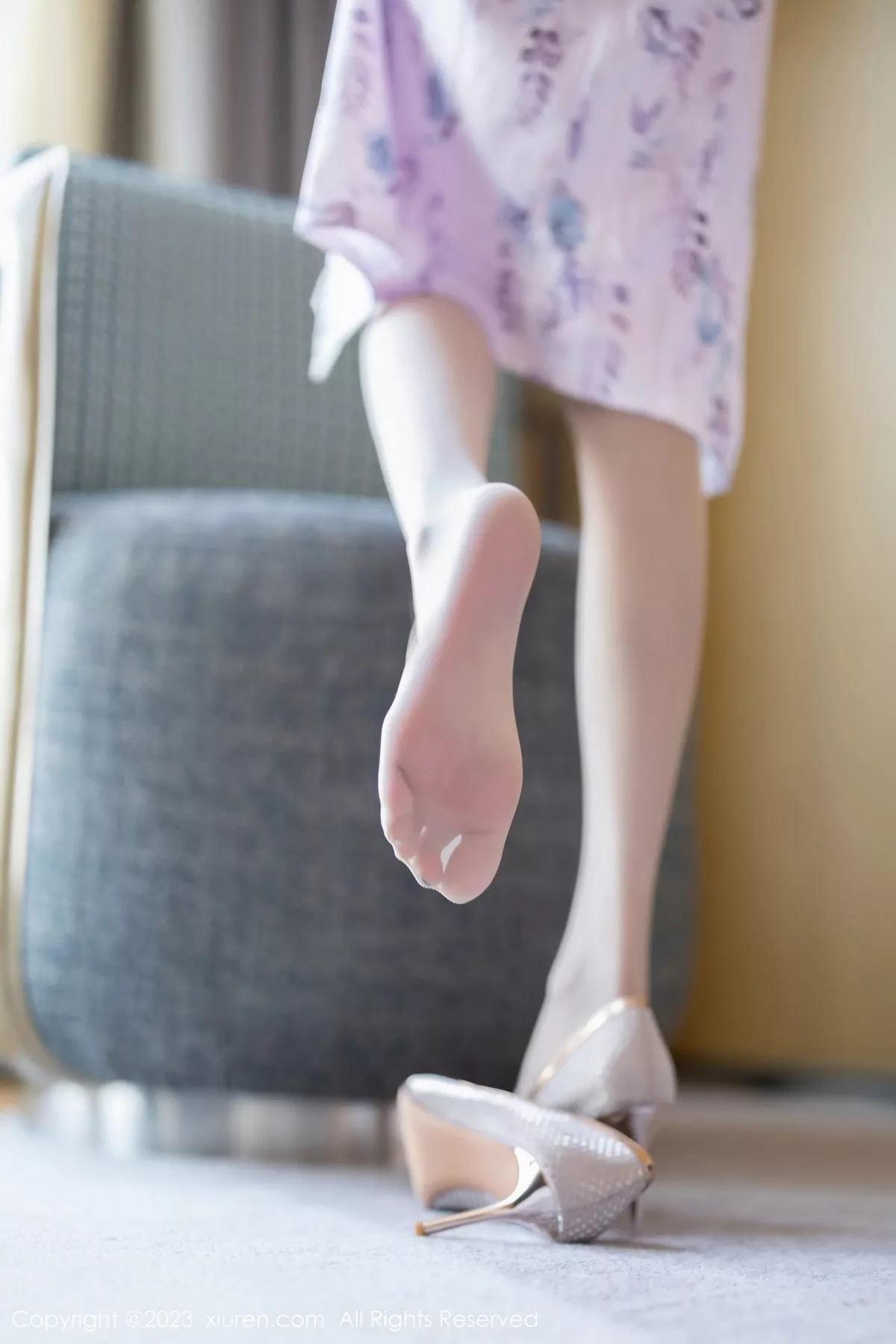 秀人集.com_[XiuRen秀人网]No.6591_模特程程程私房脱图案旗袍露白色蕾丝内衣配超薄肉丝诱惑写真80P