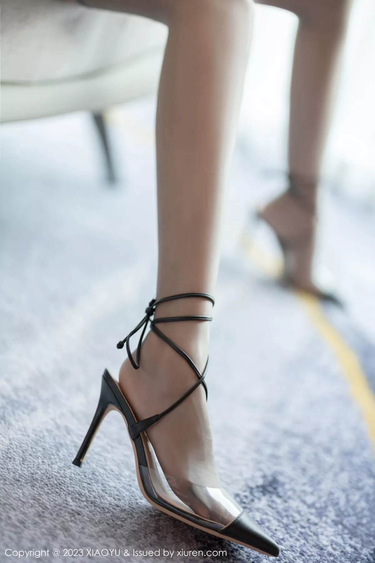 秀人集.com_[XiaoYu画语界]Vol.990_女神王馨瑶yanni脱时尚白色长款服露性感灰色内衣迷人诱惑写真82P