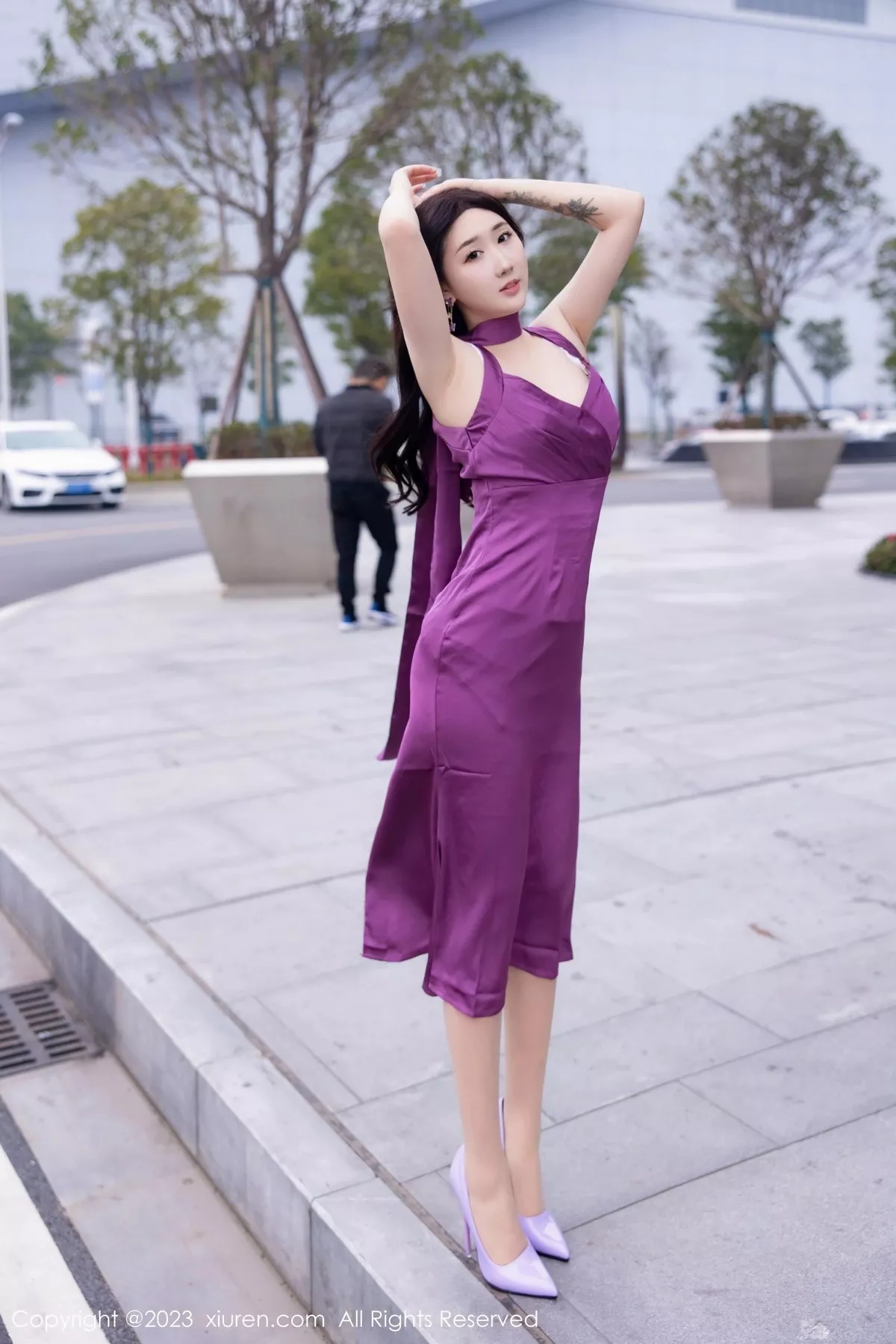 秀人集.com_[XiuRen秀人网]No.6462_模特江真真半脱紫色连衣长裙露性感白色蕾丝内衣迷人诱惑写真100P