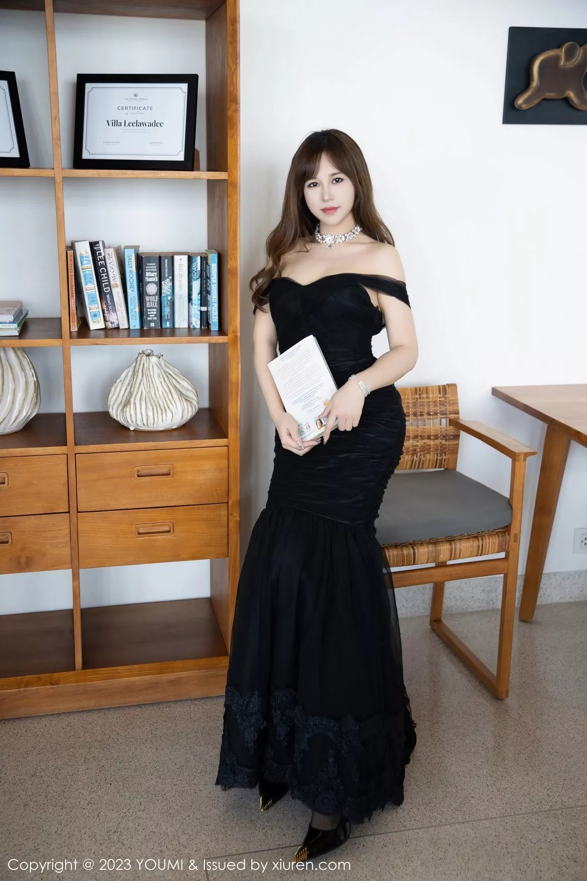 秀人集.com_[YouMi尤蜜荟]Vol.917_模特icy猪泰国旅拍性感黑色蕾丝情趣连体衣配超薄黑丝魅惑写真80P