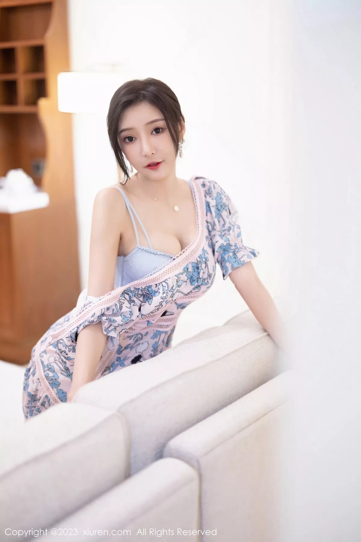 秀人集.com_[XiuRen秀人网]No.6474_女神王馨瑶yanni海南岛旅拍脱浅色连衣长裙露淡蓝内衣诱惑写真86P