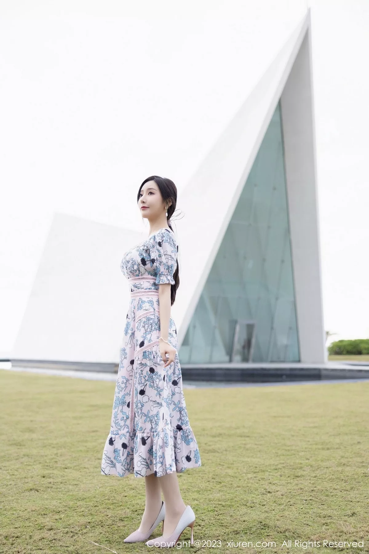 秀人集.com_[XiuRen秀人网]No.6474_女神王馨瑶yanni海南岛旅拍脱浅色连衣长裙露淡蓝内衣诱惑写真86P