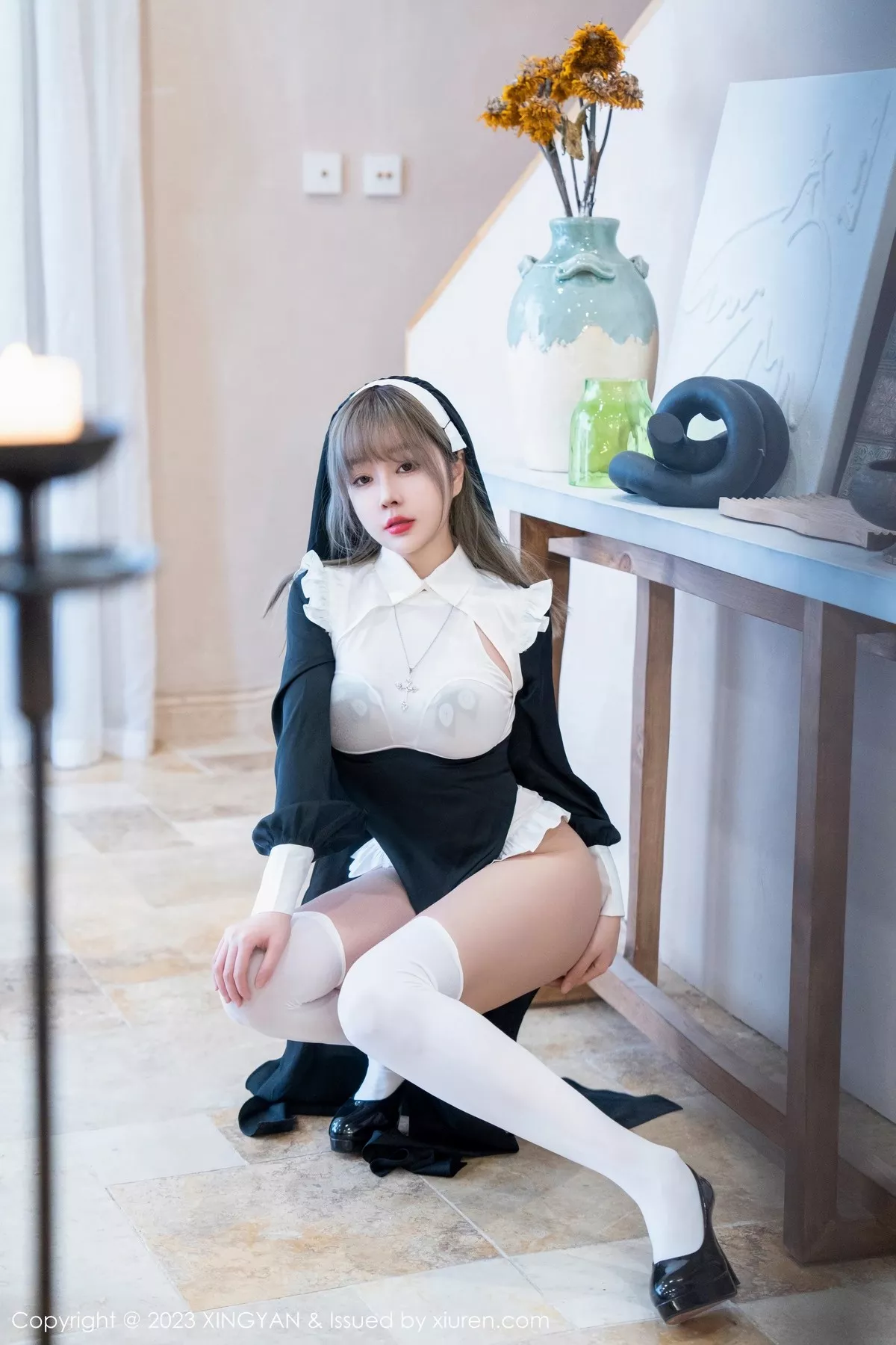 秀人集.com_[XINGYAN星颜社]VOL.187_女神王雨纯半脱修女服饰露白色轻透上衣配白丝袜完美诱惑写真75P