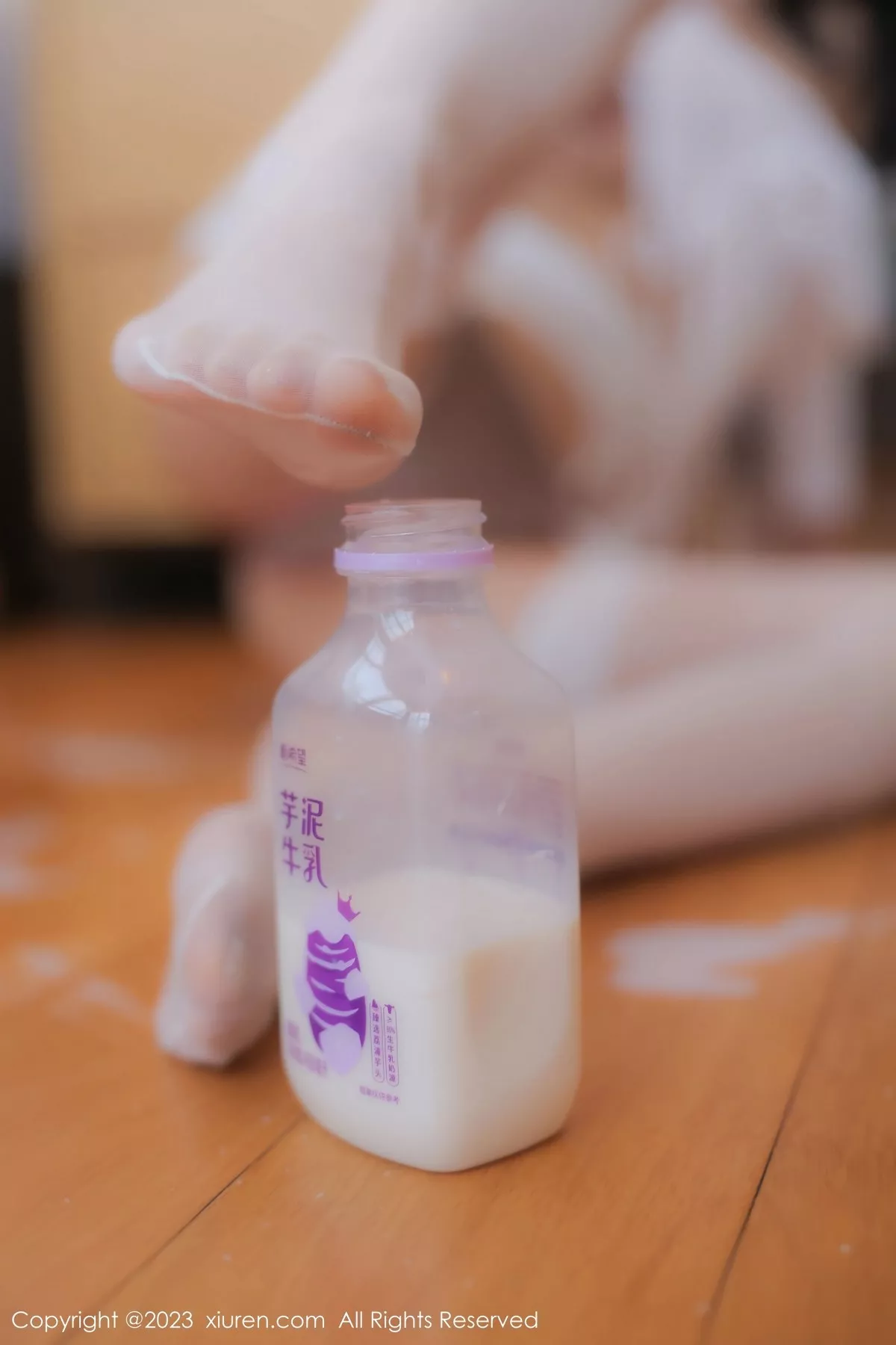 秀人集.com_[XiuRen秀人网]No.6630_模特Lingyu69性感白色服饰配白丝吊袜秀惹火身材撩人诱惑写真86P