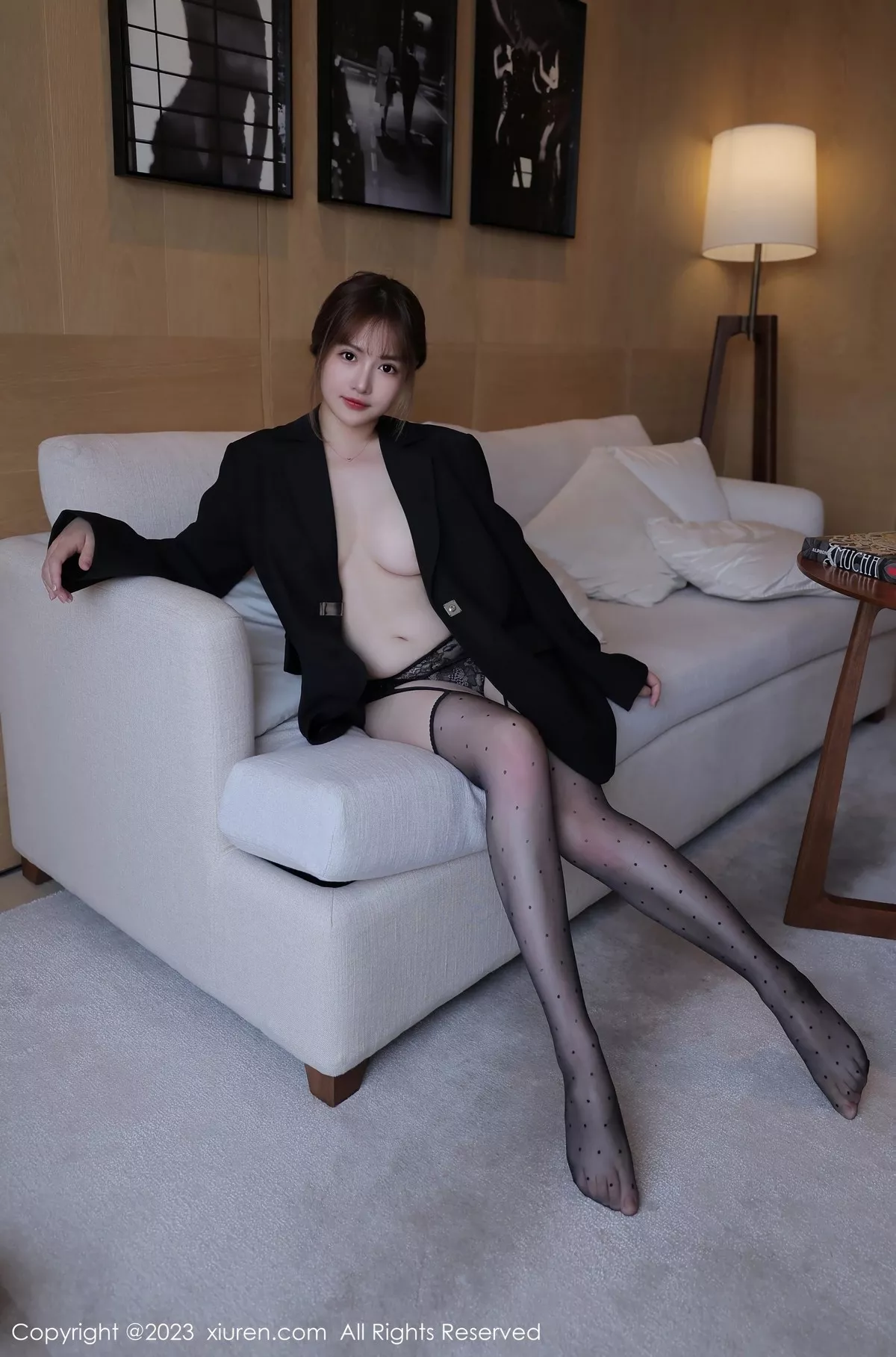 秀人集.com_[XiuRen秀人网]No.6644_模特养乐多DoDo性感艳红色内衣配黑丝吊袜秀惹火身材诱惑写真66P