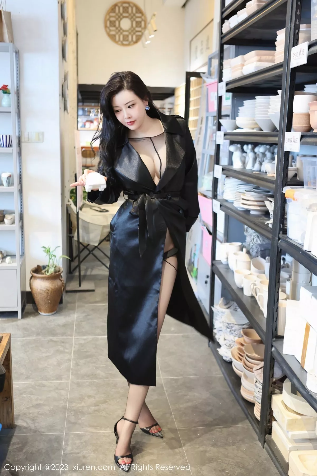 秀人集.com_[XiuRen秀人网]No.6647_模特王婉悠Queen性感黑色轻透情趣服露豪乳遮点火辣诱惑写真81P