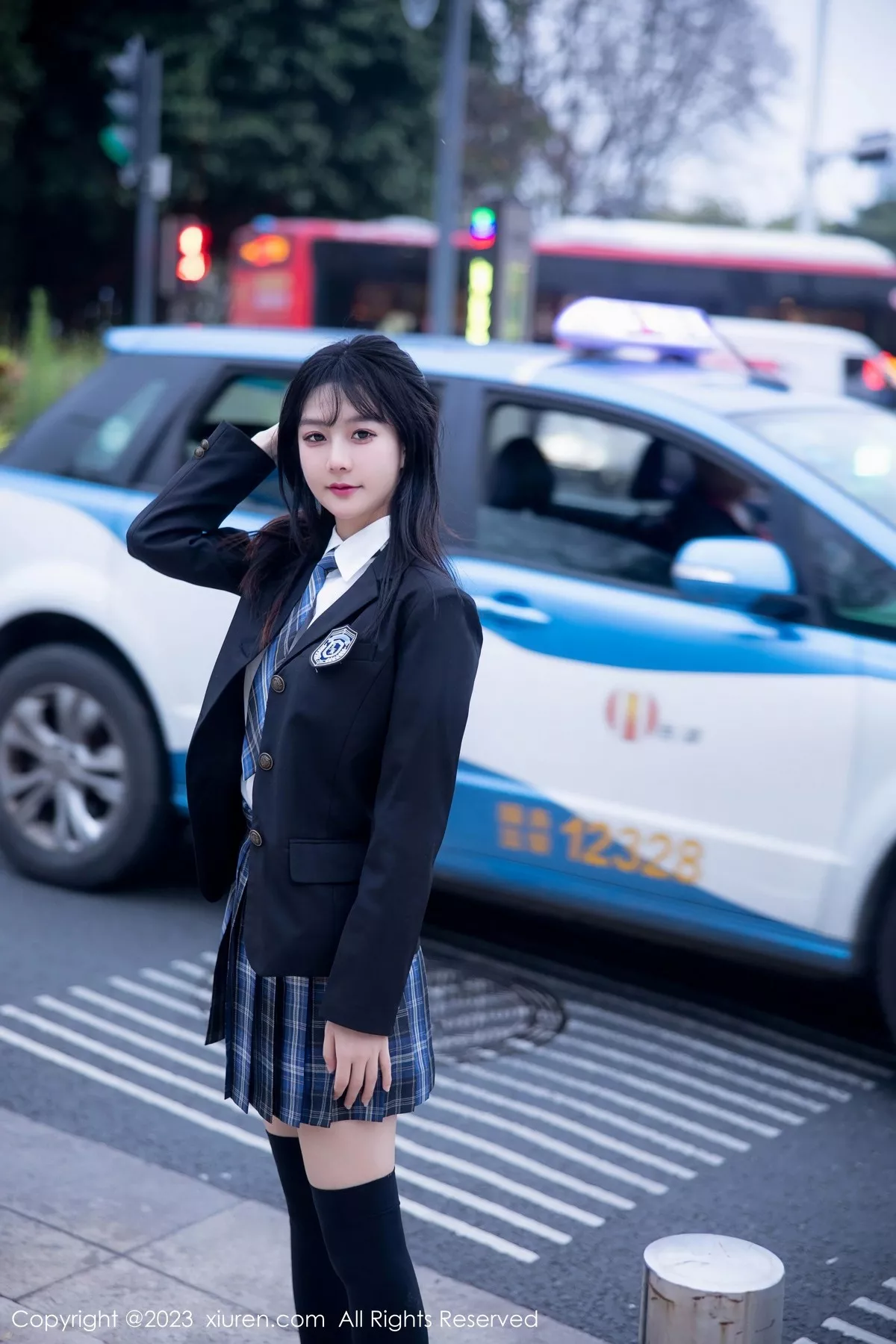 秀人集.com_[XiuRen秀人网]No.6662_模特幼幼学妹制服性感白T配格子裙露白色蕾丝内衣完美诱惑写真92P