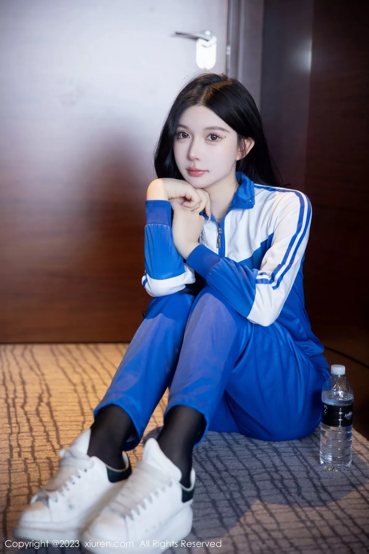 秀人集.com_[XiuRen秀人网]No.6660_模特林珊珊性感蓝色运动服露黑色情趣内衣秀惹火身材诱惑写真101P