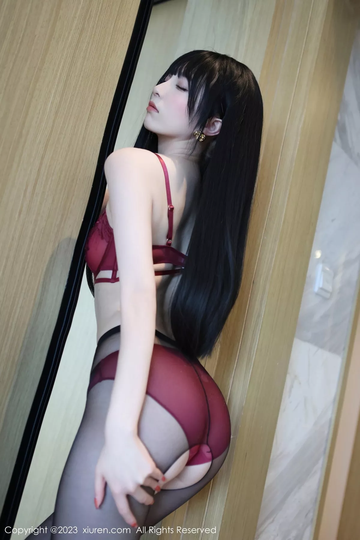 秀人集.com_[XiuRen秀人网]No.6666_模特江七七脱深色旗袍露性感暗红蕾丝内衣配开档黑丝诱惑写真86P