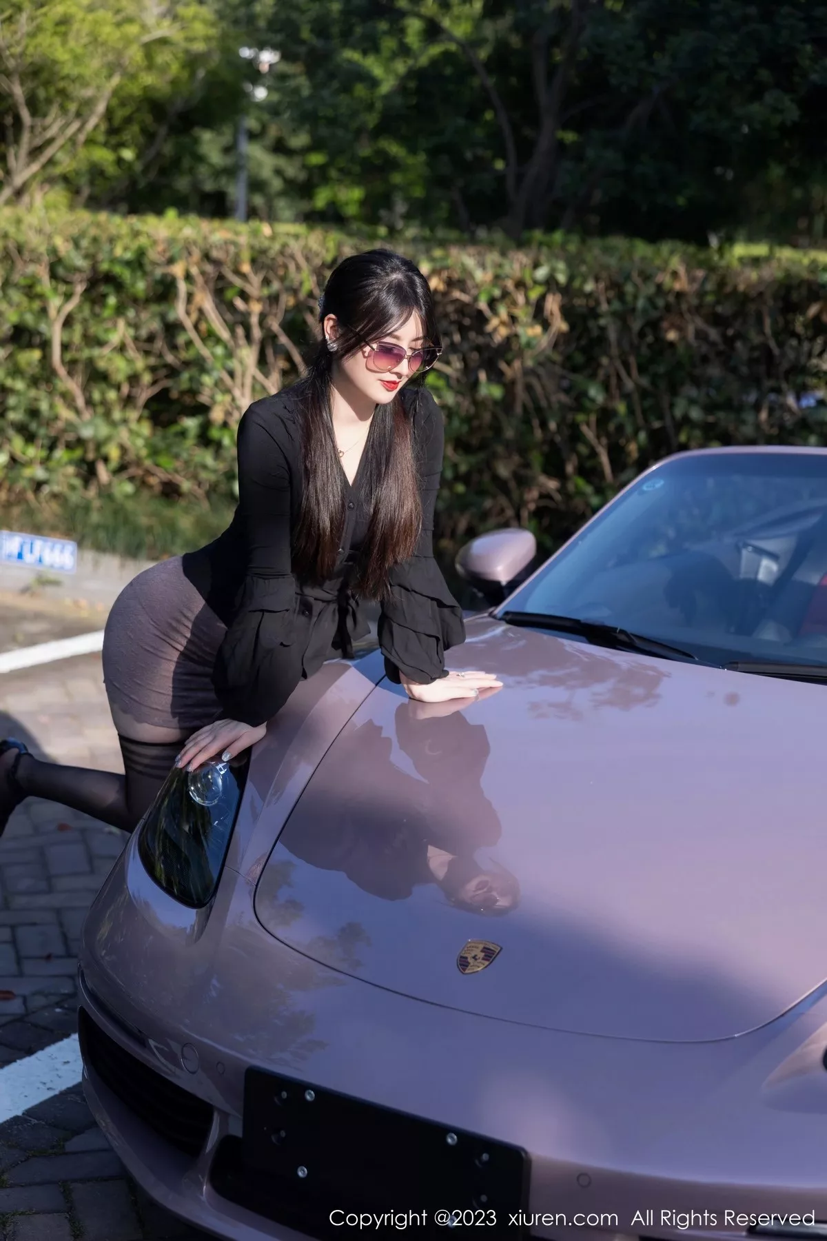 秀人集.com_[XiuRen秀人网]No.6676_模特诗诗kiki半脱露性感黑色内衣配黑丝袜秀丰腴有致身材诱惑写真82P