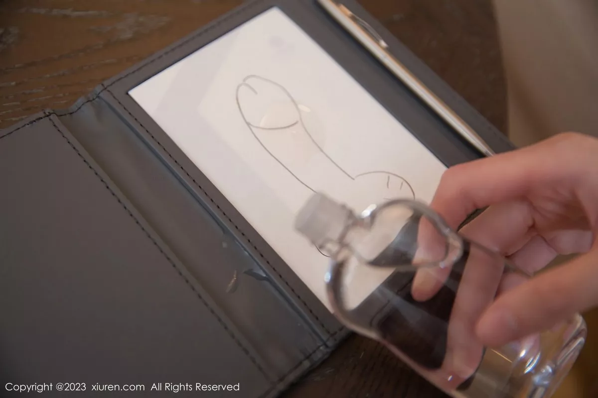 秀人集.com_[XiuRen秀人网]No.6680_模特是小逗逗技师角色扮演紫色情趣内衣配开档肉丝迷人诱惑写真76P