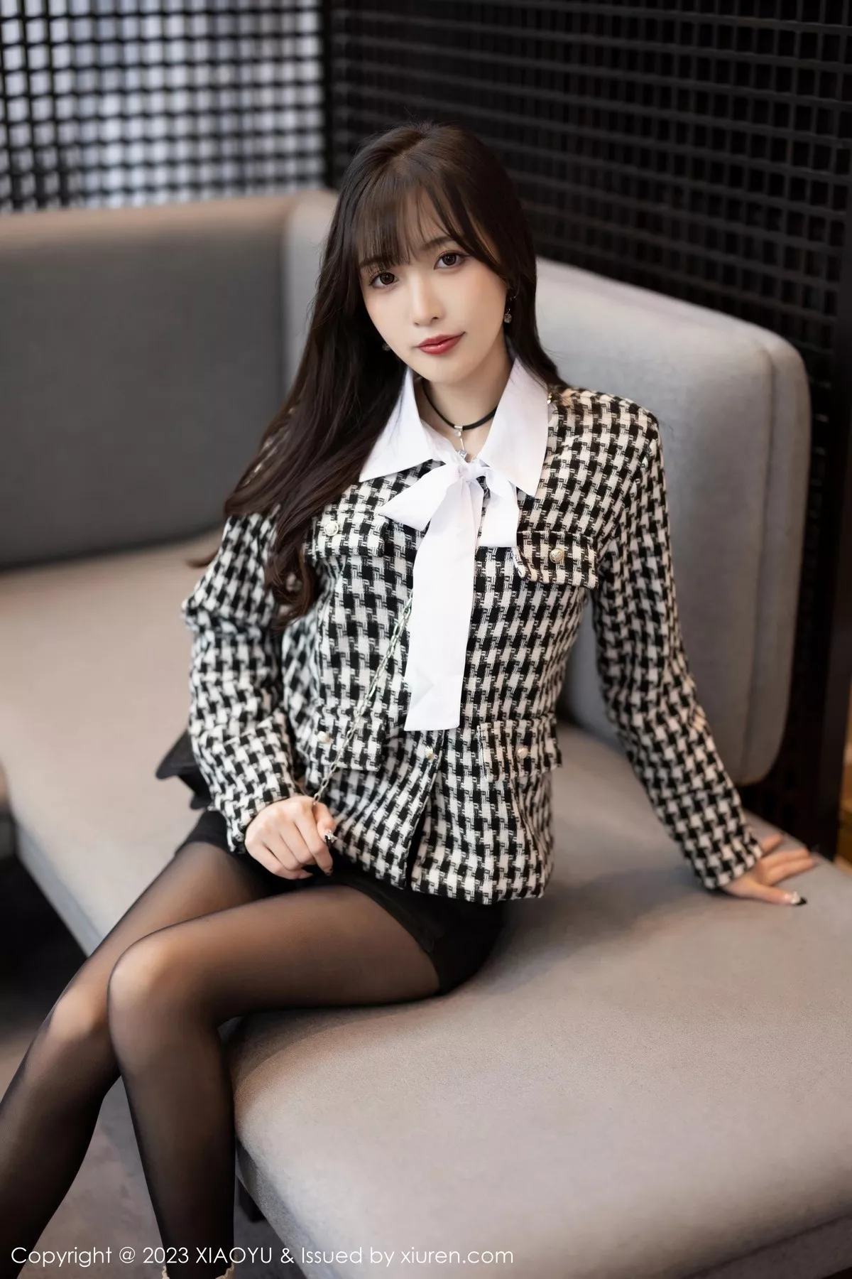 秀人集.com_[XiaoYu画语界]Vol.1020_模特林星阑私房半脱露性感黑色内衣配开档黑丝秀美腿诱惑写真90P