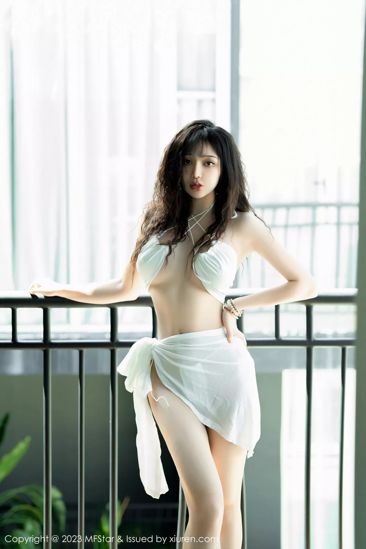 秀人集.com_[MFStar模范学院]Vol.617_模特文静儿魅惑白沙服饰露性感白色内衣秀完美身材诱惑写真59P