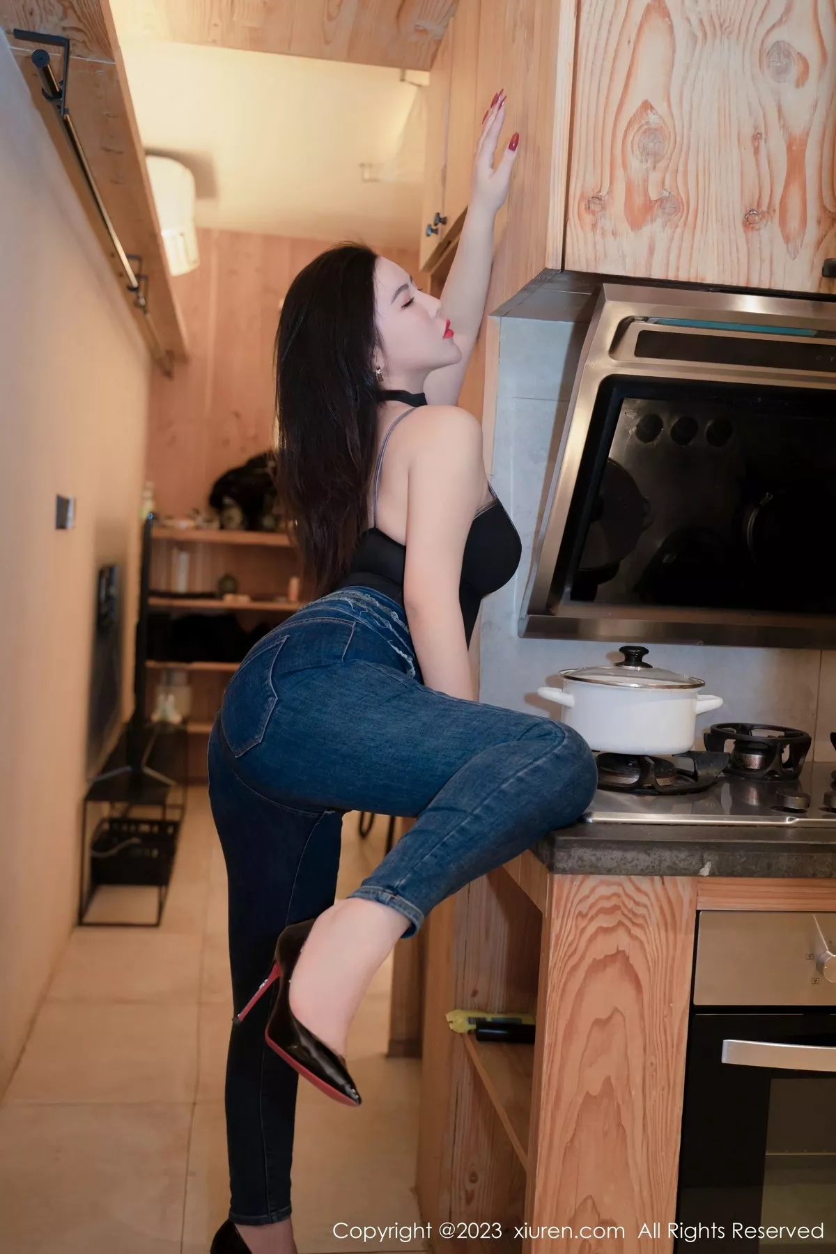 秀人集.com_[MFStar模范学院]Vol.618_模特伊诺性感黑色高叉连体内衣配黑丝袜秀丰胸肥臀撩人诱惑写真61P