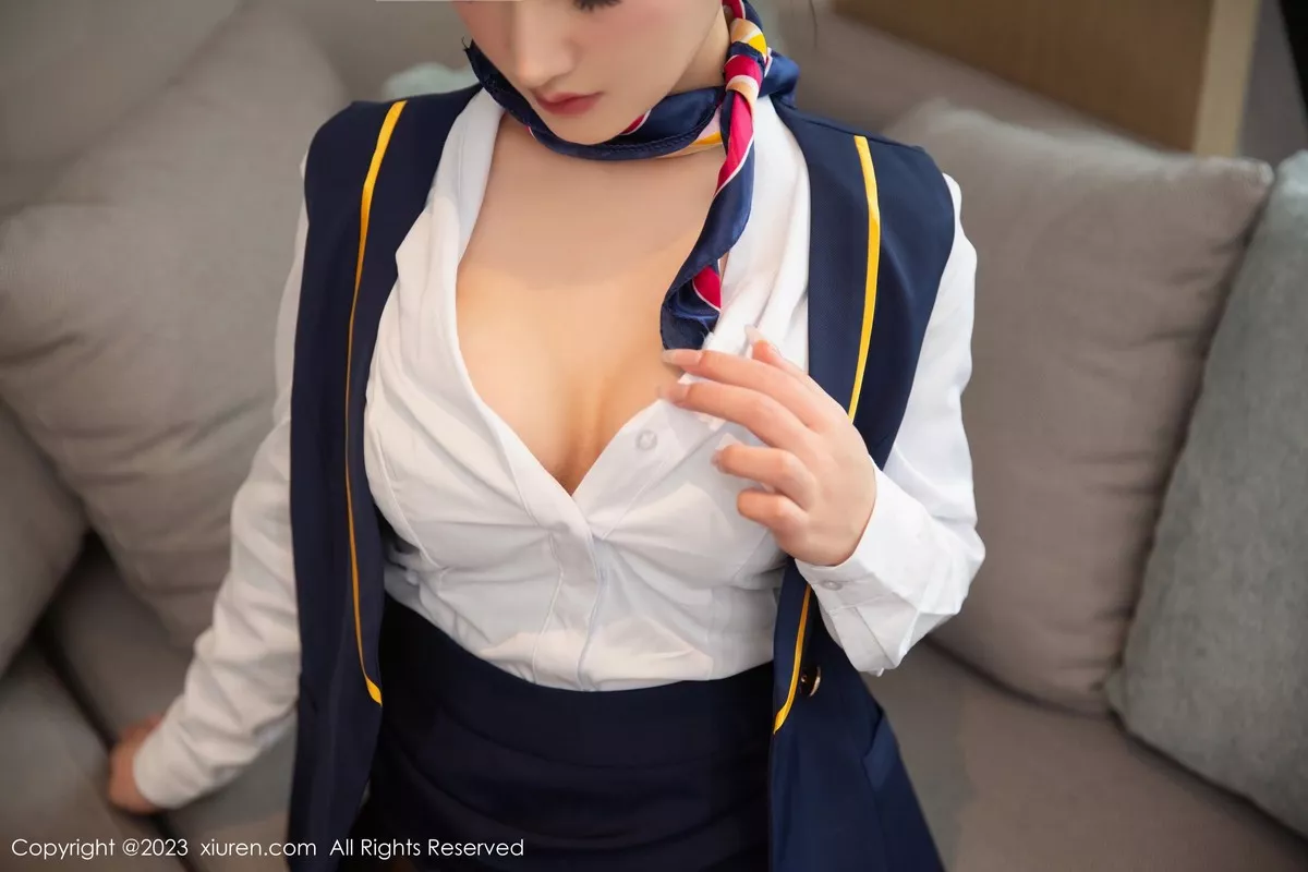 秀人集.com_[XiuRen秀人网]No.6714_模特谭小灵性感空姐制服露暖灰色蕾丝内衣秀惹火身材诱惑写真76P