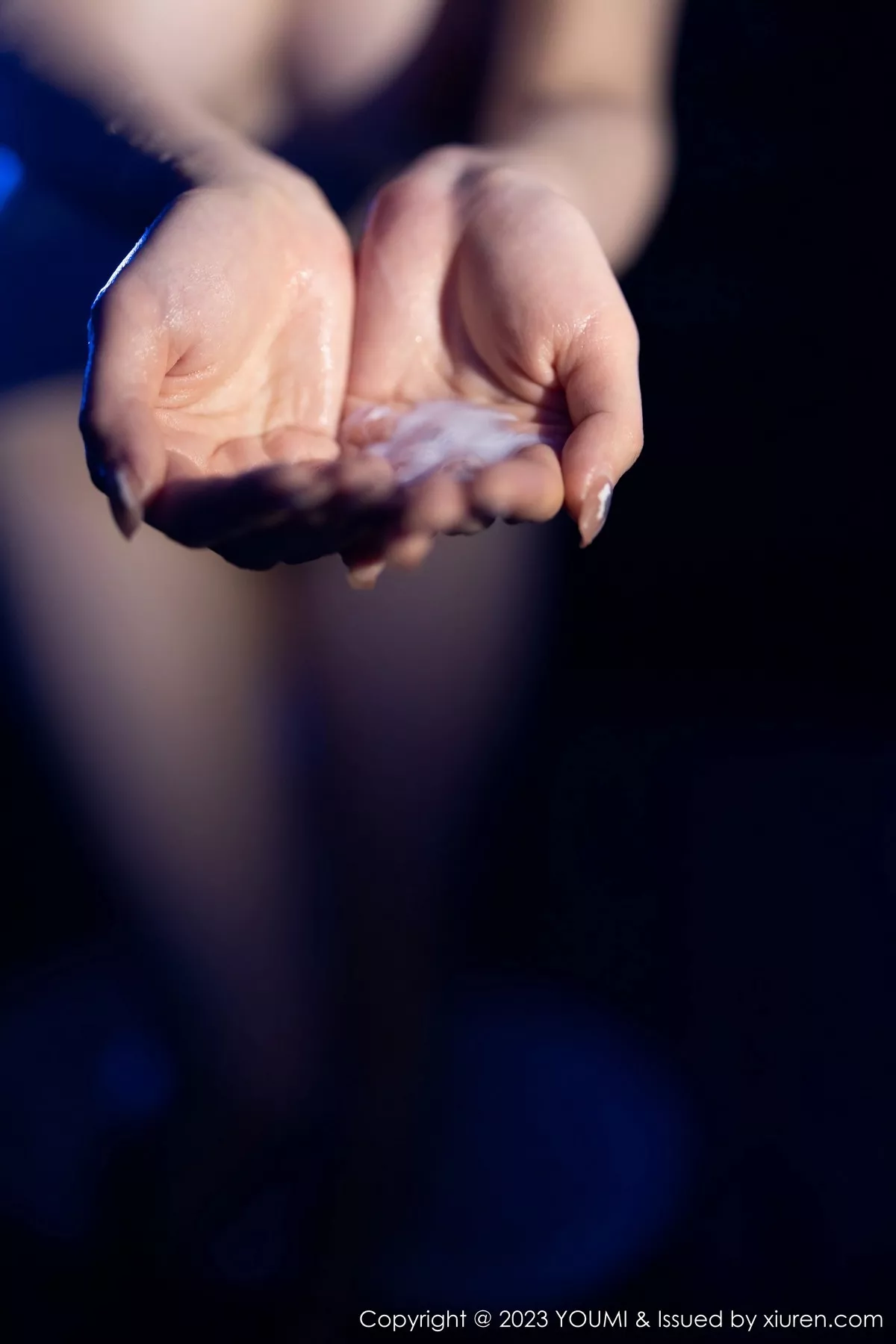 秀人集.com_[YouMi尤蜜荟]Vol.935_女神Carol周妍希泳池性感蓝色比基尼秀丰满身材撩人诱惑写真91P