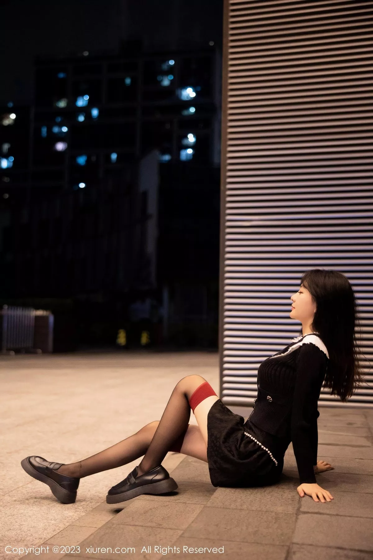 秀人集.com_[XiuRen秀人网]No.6724_模特幼幼喝酒主题性感黑色情趣服配黑丝袜秀完美身材诱惑写真80P