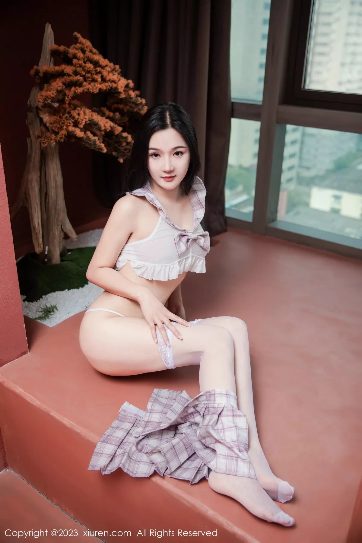 秀人集.com_[XiuRen秀人网]No.6733_新人模特慕嫣然Lancy性感浅粉色短裙套装配白丝袜完美诱惑写真60P