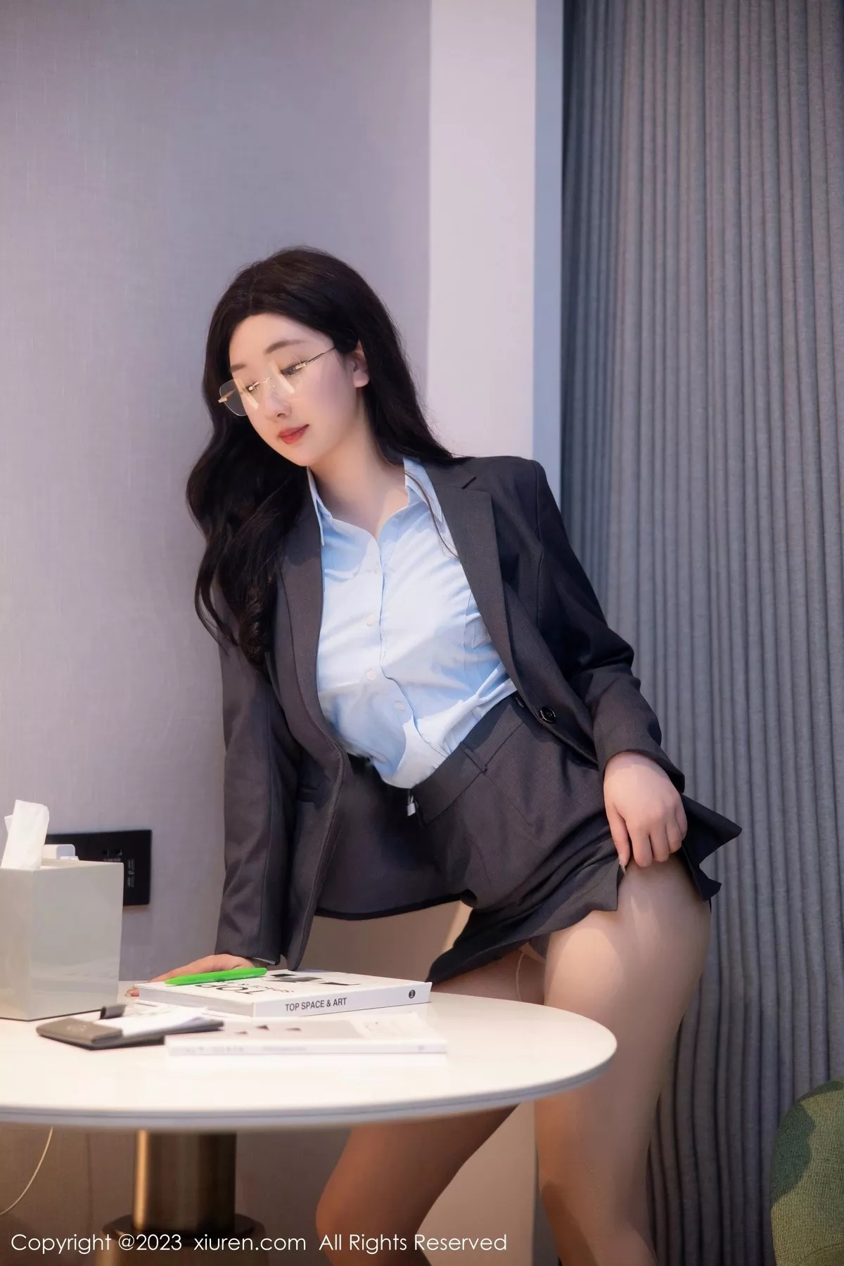 秀人集.com_[XiuRen秀人网]No.6607_模特江真真深灰色OL制服露蓝黑色蕾丝内衣配原色丝袜诱惑写真86P