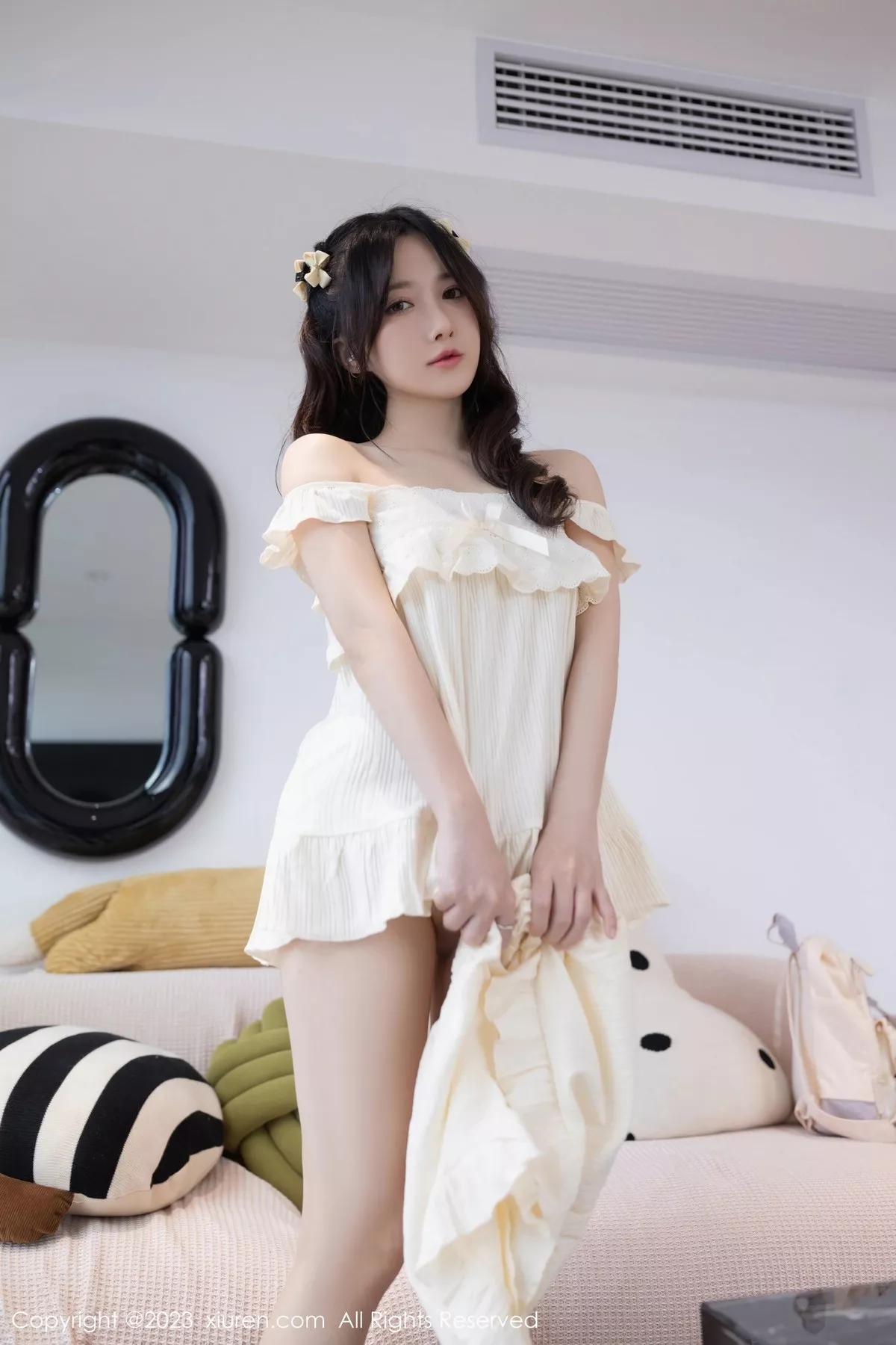 秀人集.com_[XiuRen秀人网]No.6615_模特鱼子酱Fish性感黄色真空围裙+白色睡裙秀完美身材诱惑写真80P